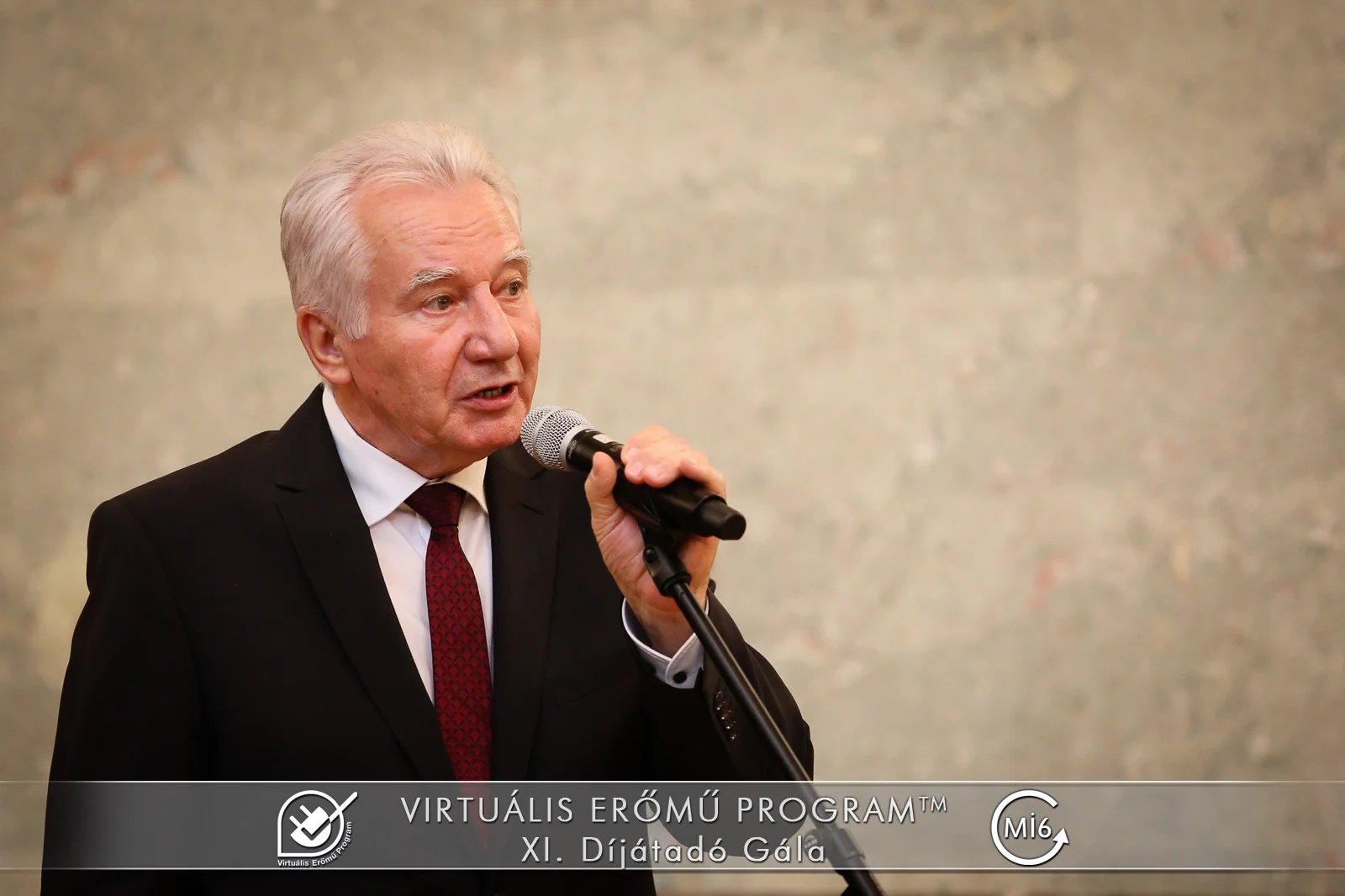 0100_MI6_XI-dijatado_190925_NNFoto.jpg