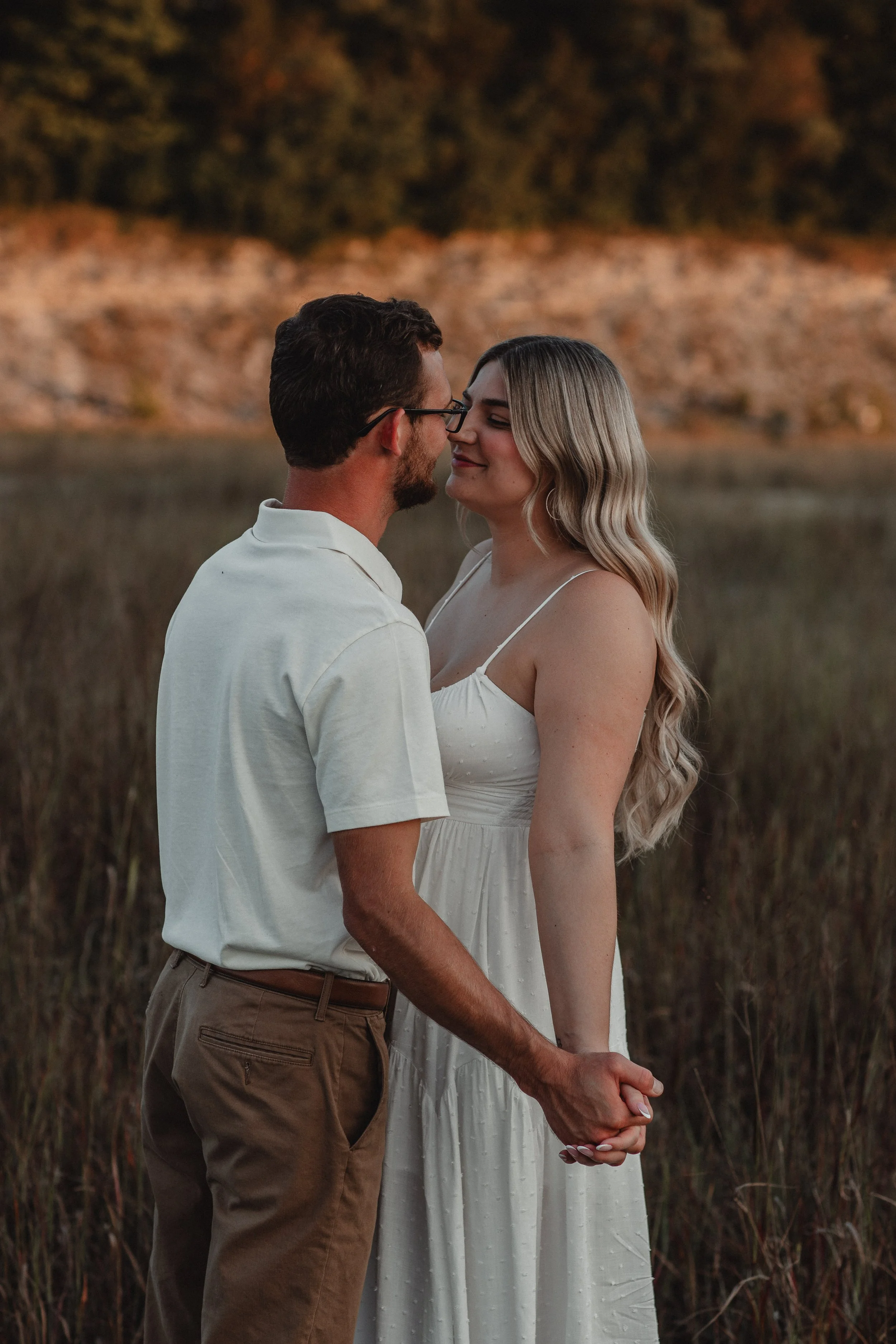Engagement Session outdoor nature woods Sample Jordan Epperson Cincinnati Ohio Photographer (14 of 28).jpg