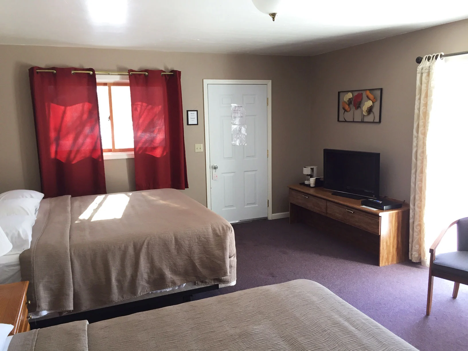 Townliner_Motel_Washington_Island_2019_Room10_2.jpg
