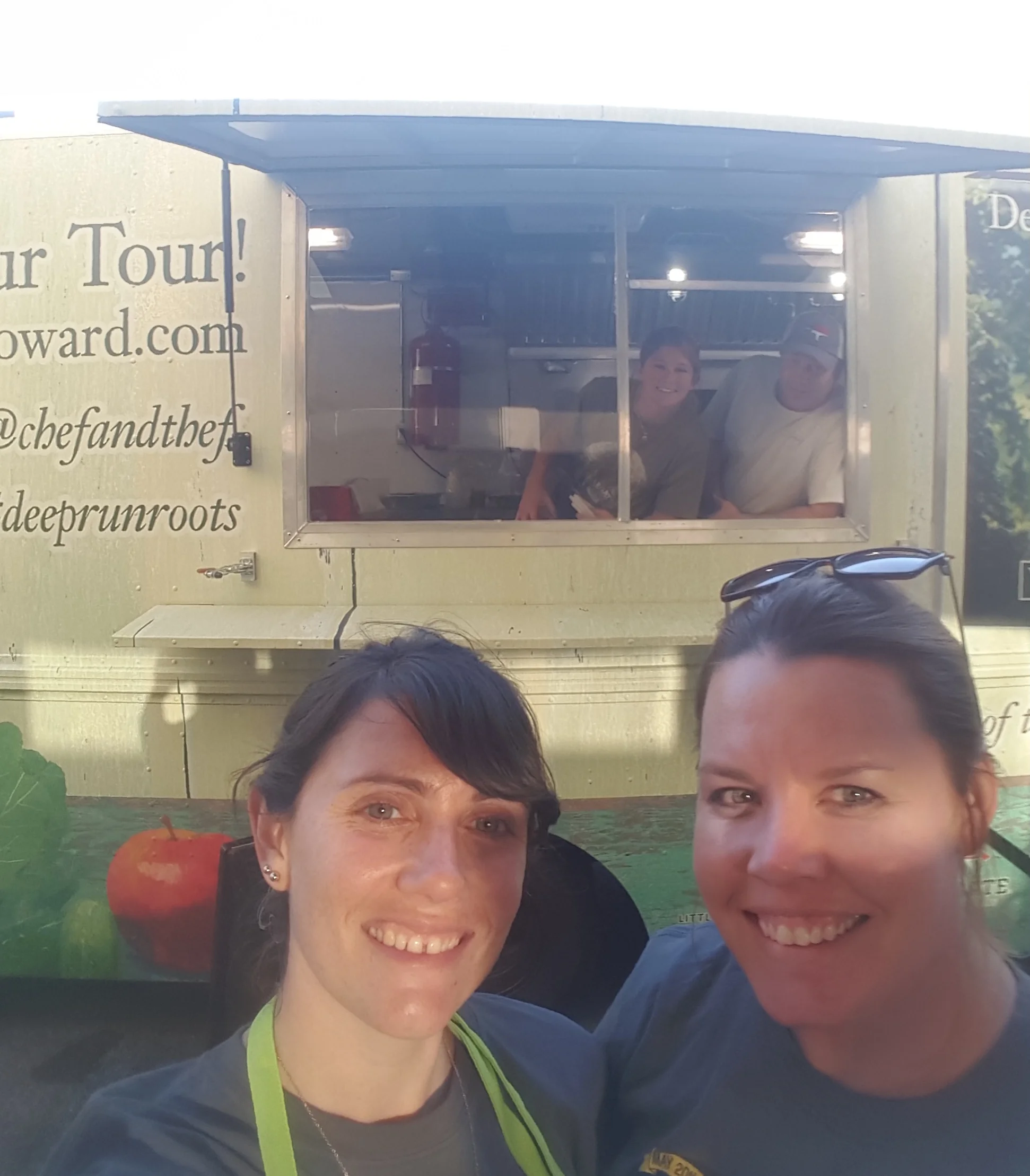 Amanda, Holley & the awesome truck crew.