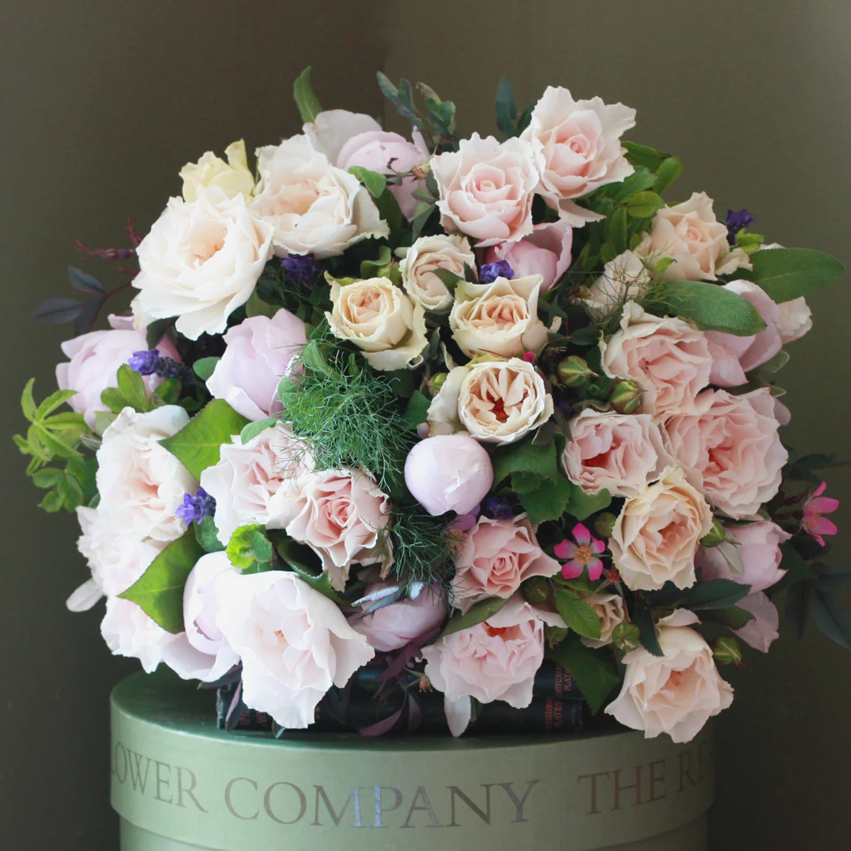 Pastel Pink & Ivory Garden rose BQ .jpg