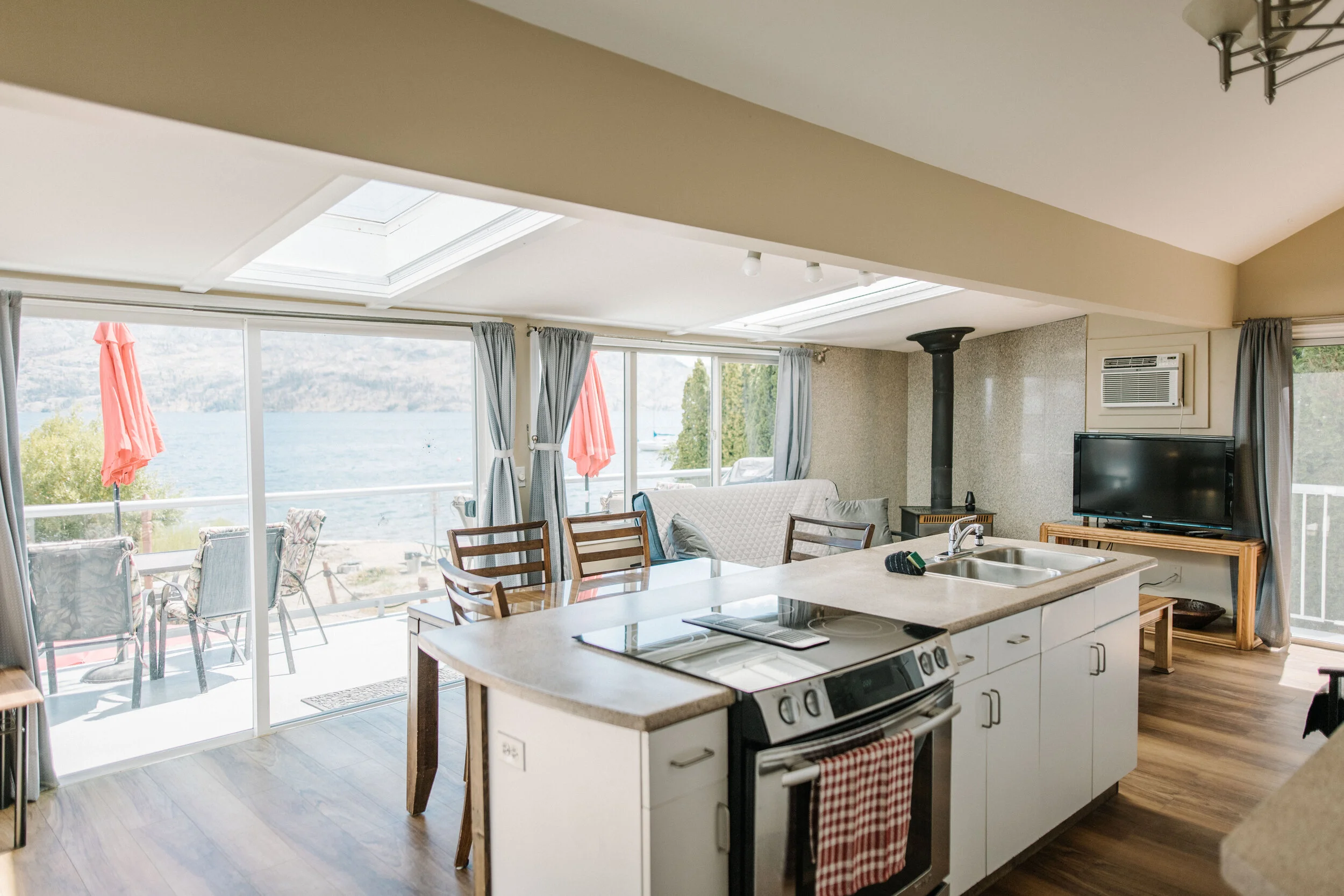 Davis Cove Interiors websize #6-1.jpg