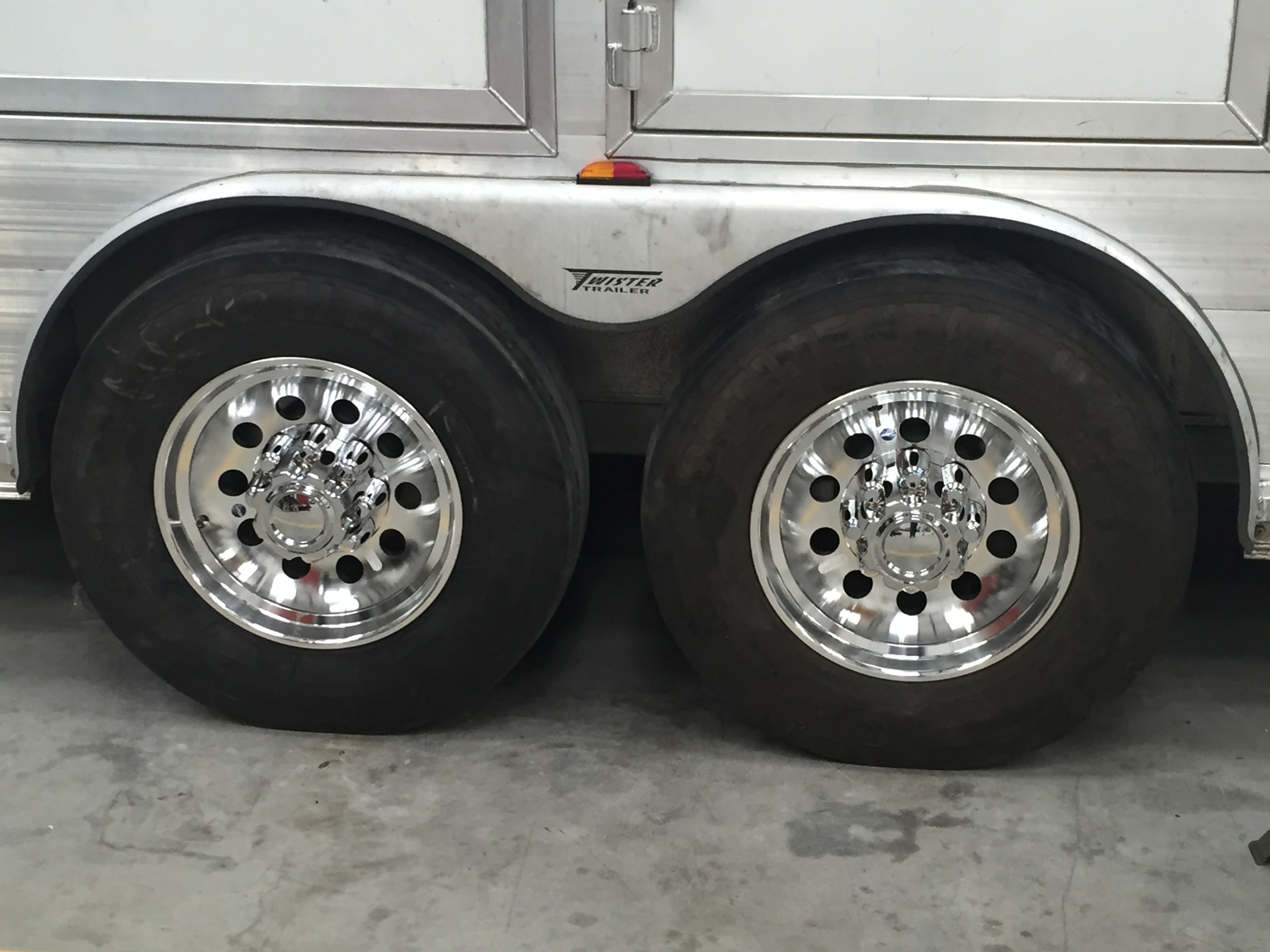 17.5" Aluminum Rims<a href=“/area-of-your-site”>→</a><strong></strong>
