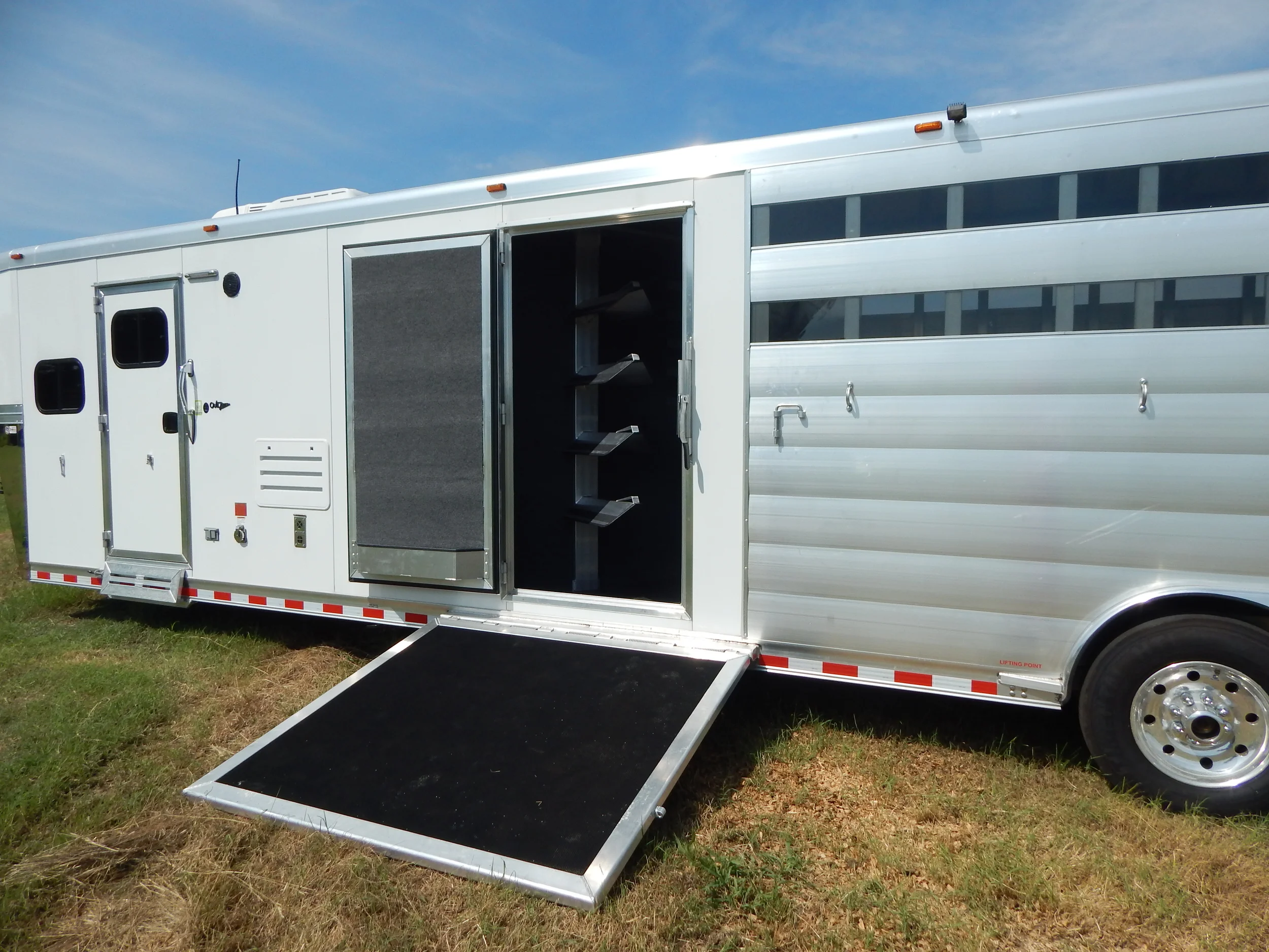 Side Ramp<a href=“/area-of-your-site”>→</a><strong></strong>