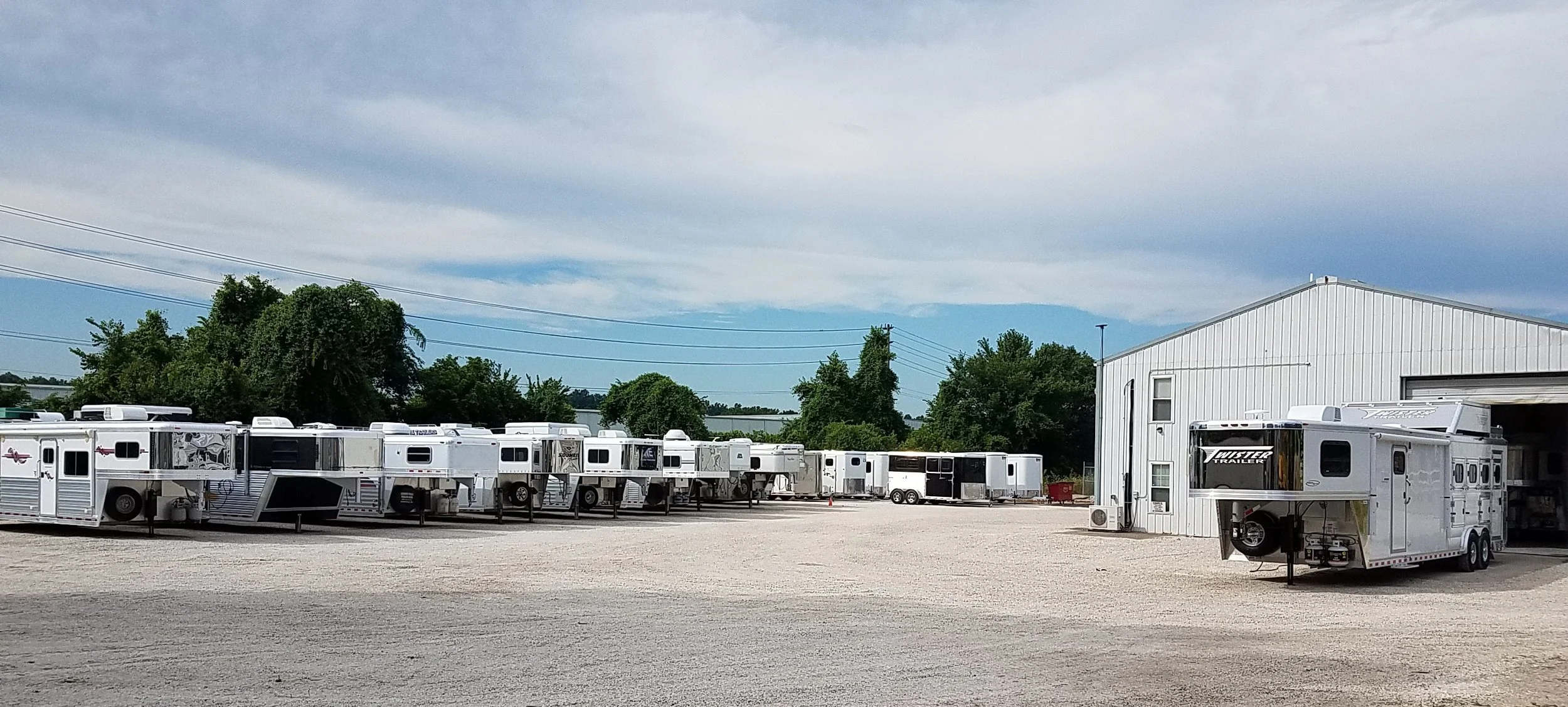 SOM Trailers 1882 State Hwy Z Pevely, MO 63070 (314) 498- 9891 SOMTrailers.com