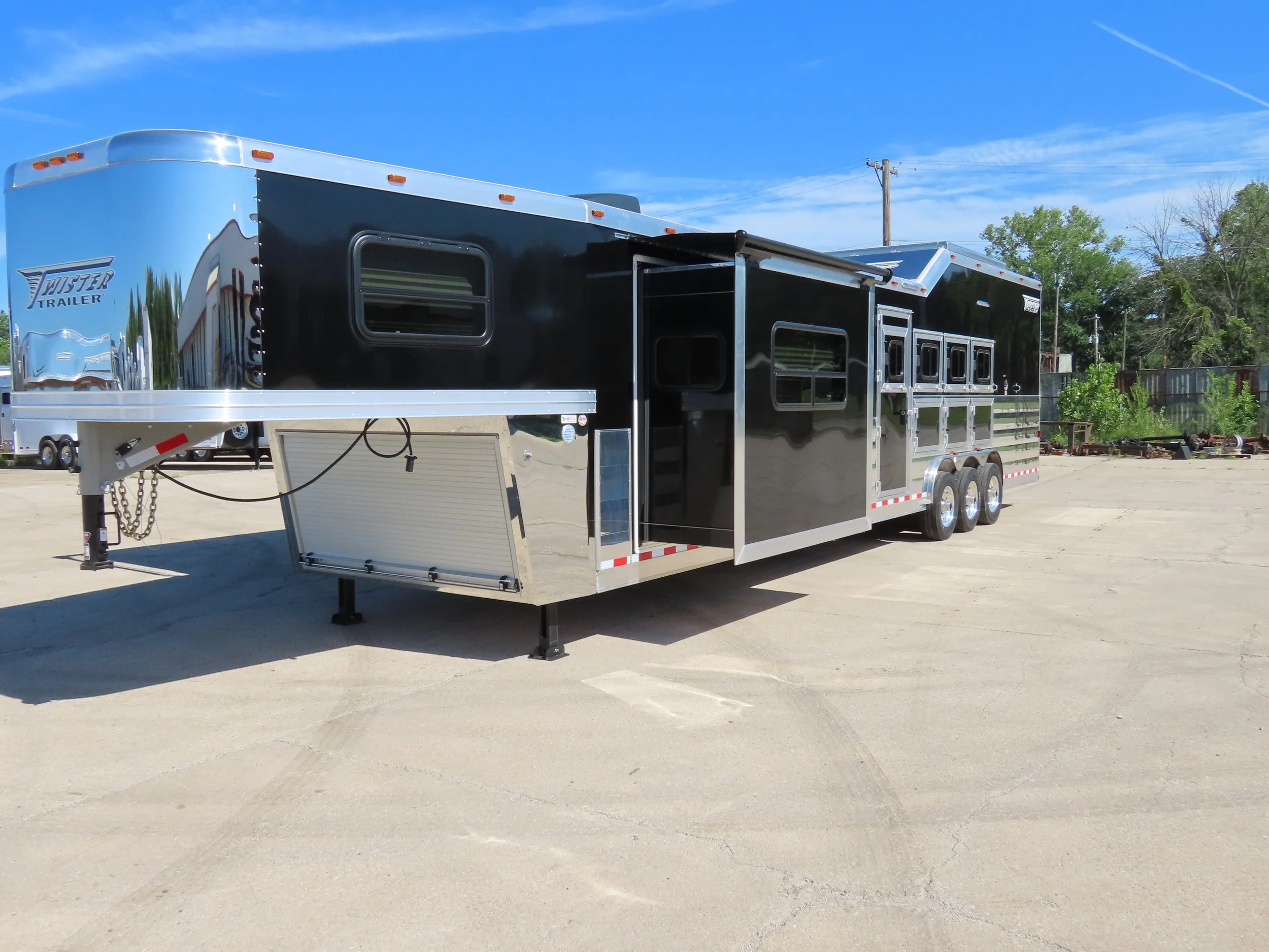 2025 Custom Trailer (S527)