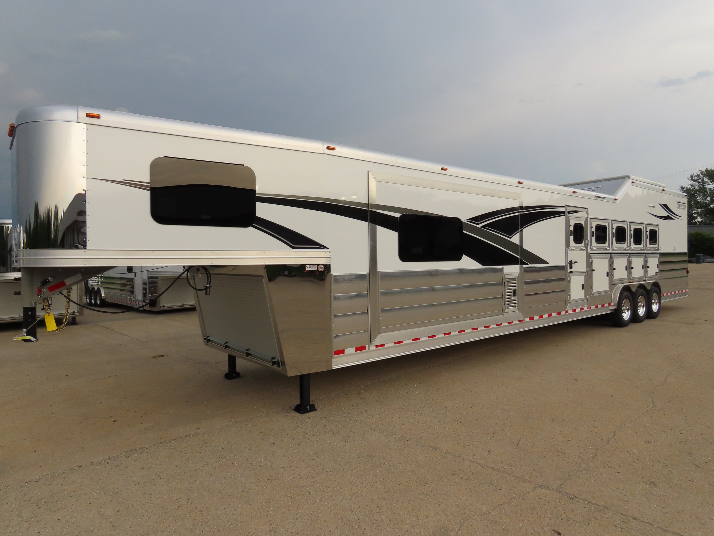 2025 Custom Trailer (S534)