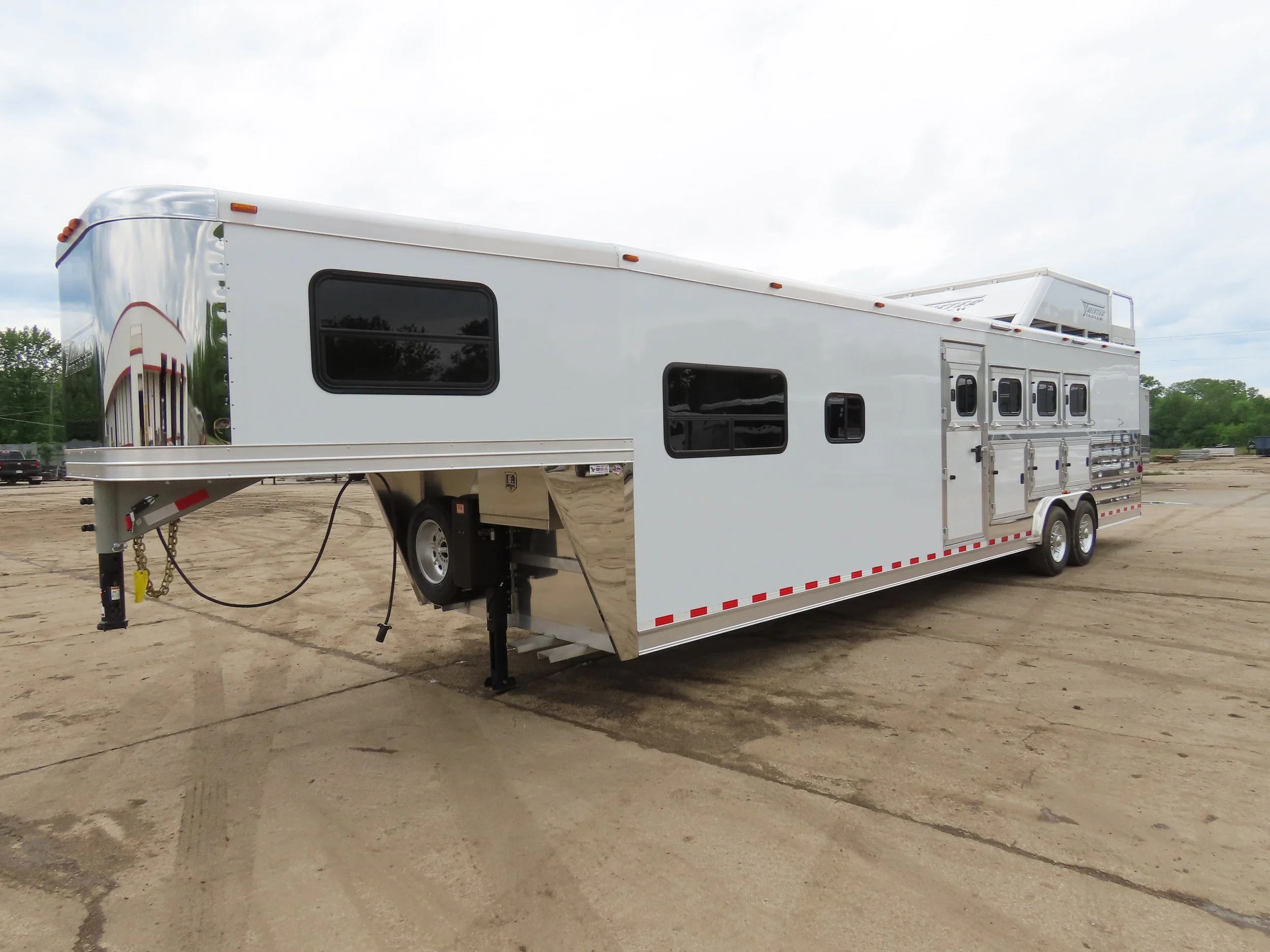 2025 Custom Trailer (S535)