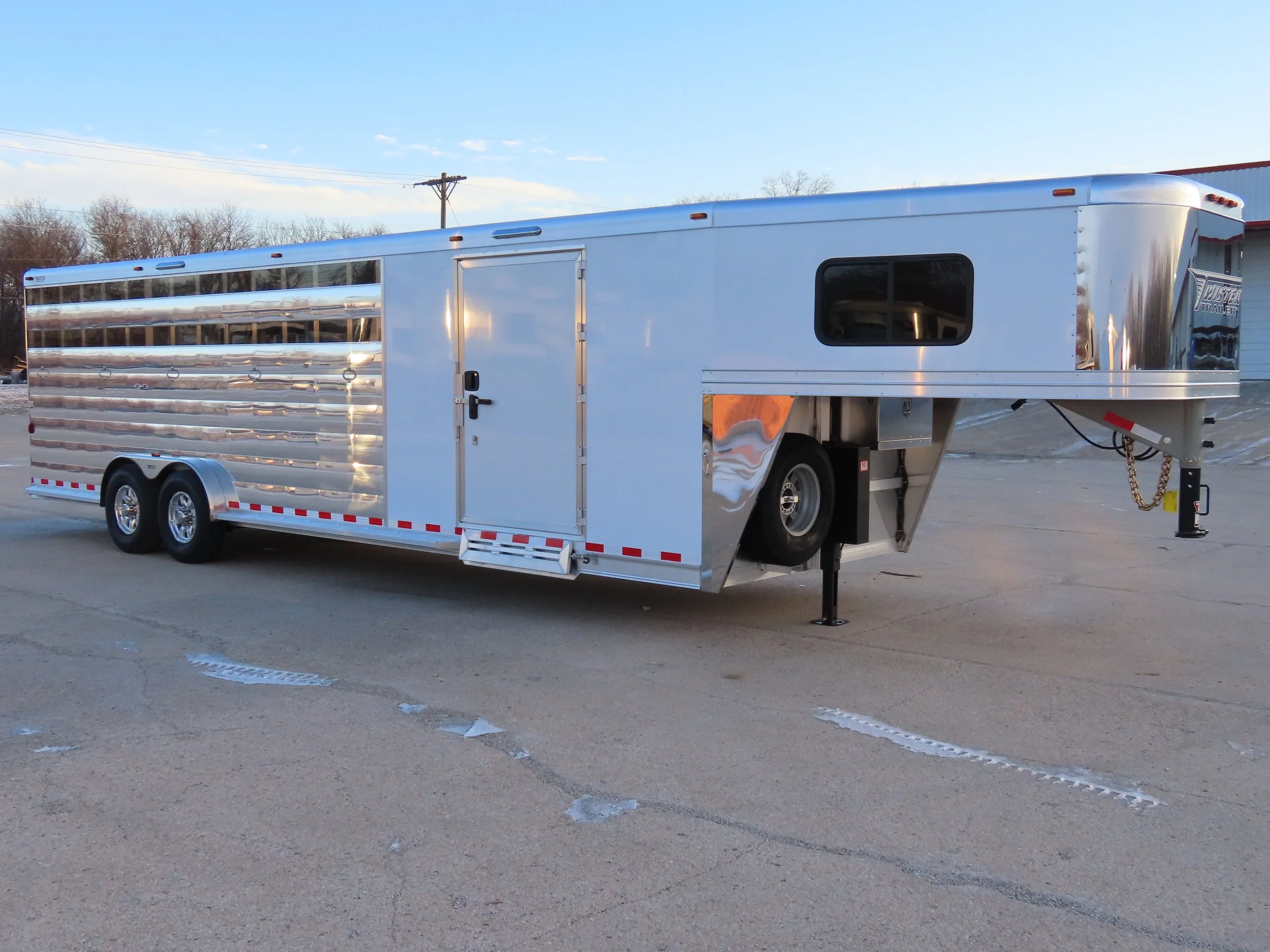 2025 28' Stock Combo (S562)