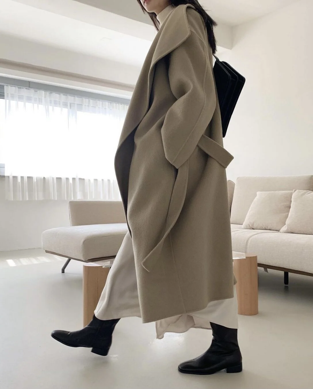 56B5A584-BEF5-4B18-BF9B-E91F7E6F9EF0