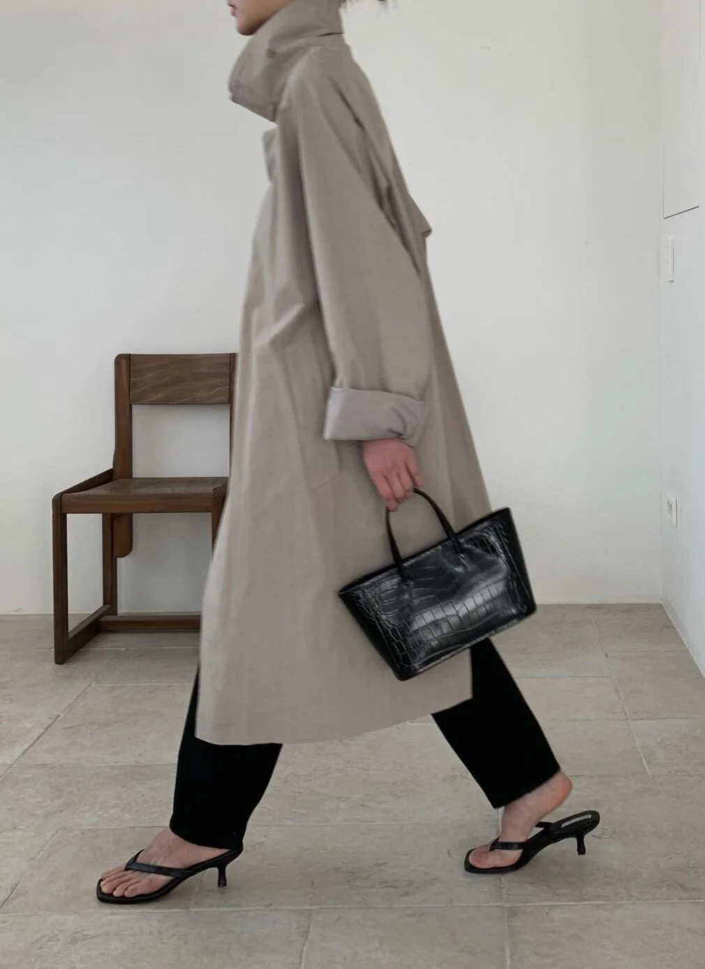 4EDE97E6-1BB3-4BA8-AACC-6F8BA52AAB41