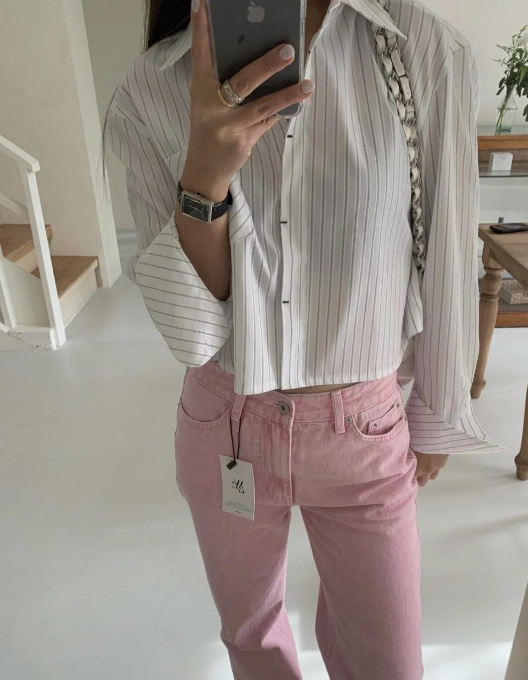 A80FF902-2741-49A6-979D-2C30D4C8CE4C