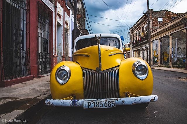 #bigyellow
.
.
.
#cuba #cubavisit #cienfuegos #taxi #cubantaxi #ford