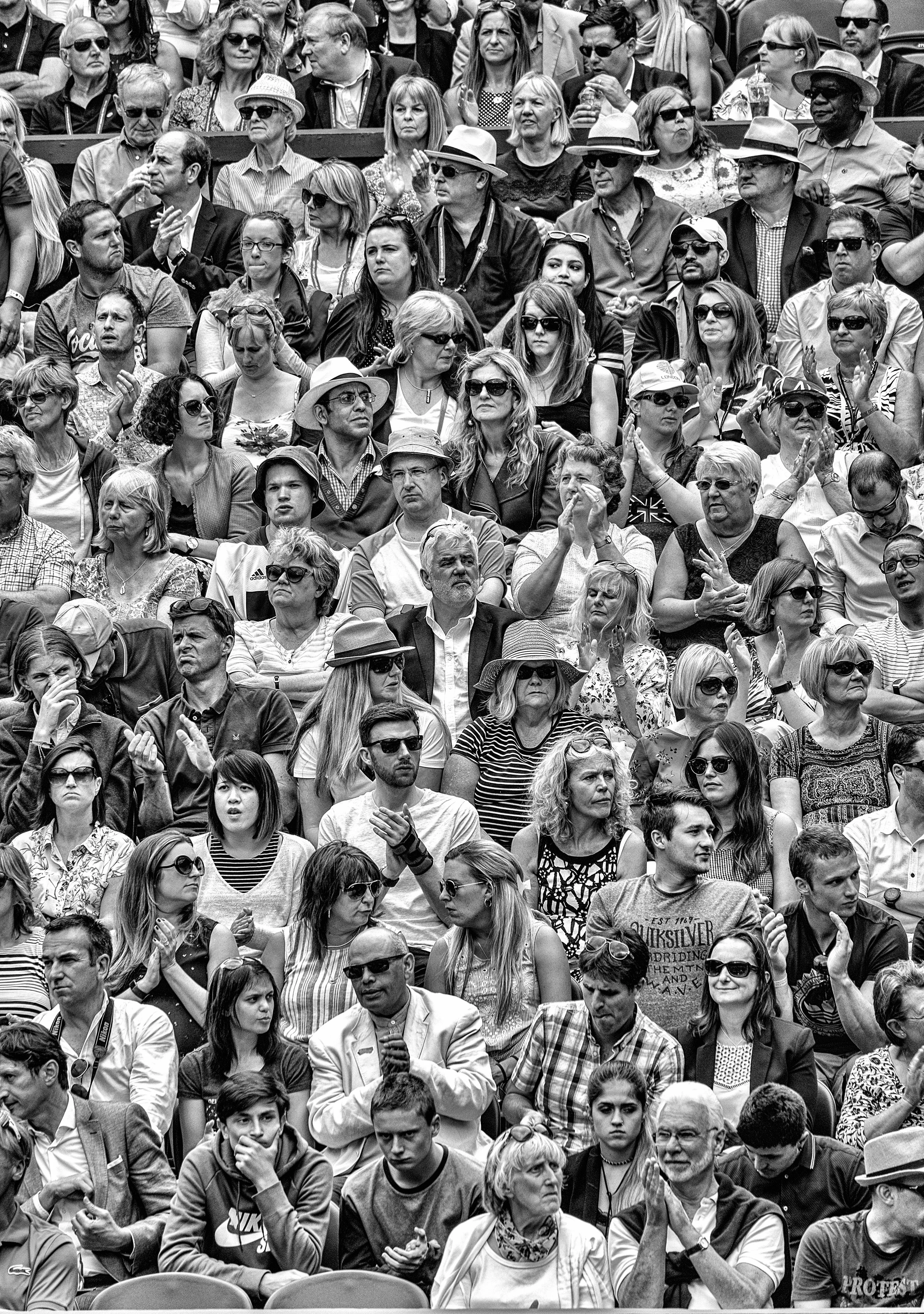 Crowd wimbledon.jpg