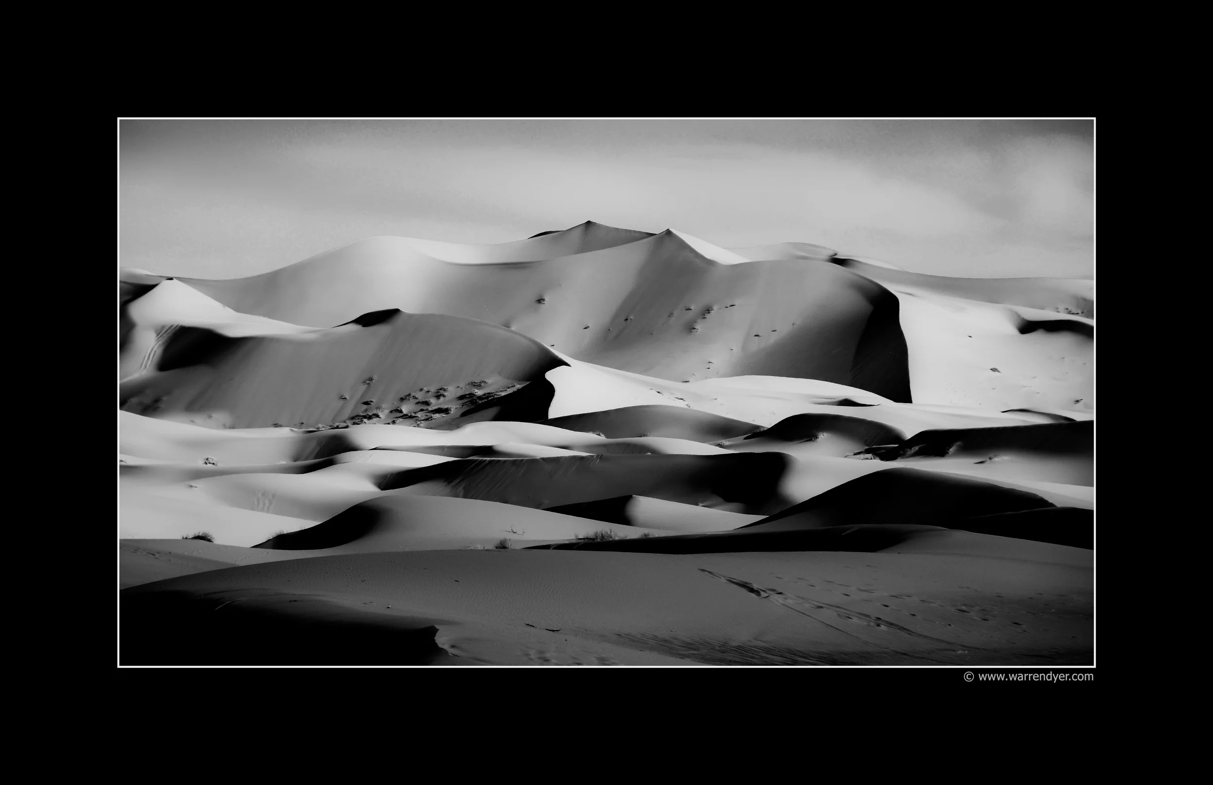 Mezouga Dunes bw 1.jpg