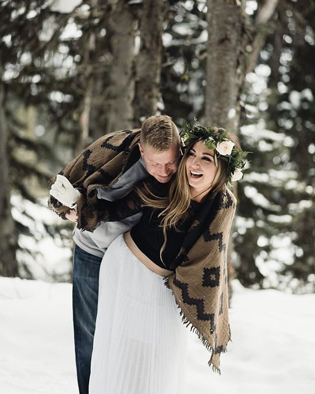 Playful moments in the woods. How happy and cute are they? 
#gingersnapphotography .
.
.
.
.
#engagementsession #engaged #happiness #mountains #banff #lakelouise #morainelake #banffweddingphotographer #heckyeahpresets #agameoftones #bleachmyfilm #yyc