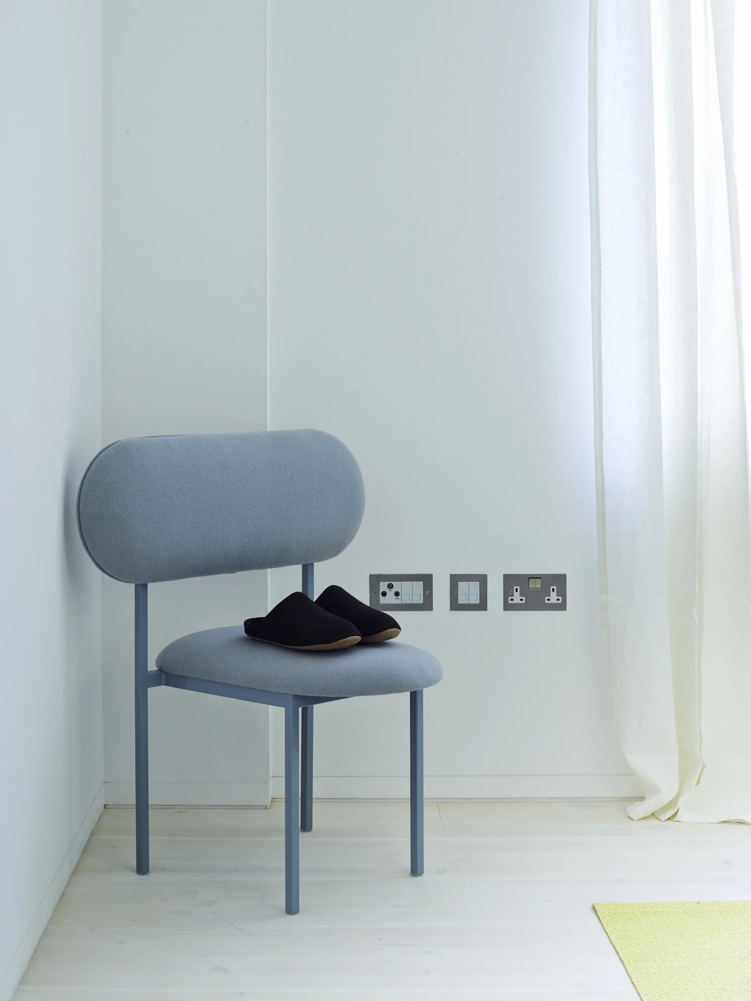 Small bedroom 2.jpg
