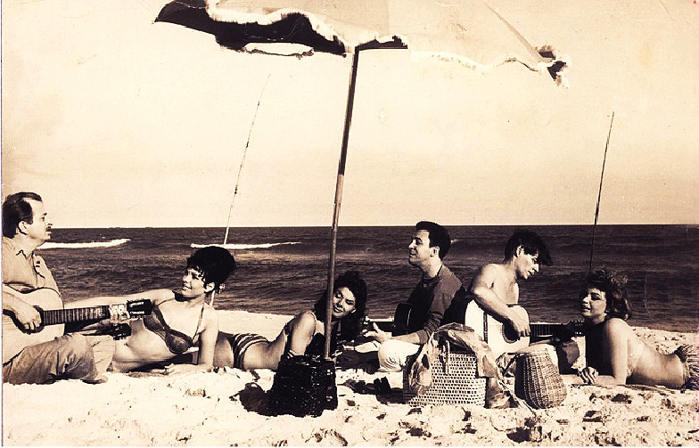 Sylva Koscina, João Gilberto, Tom Jobim and Mylene Demongeot at Copacabana Palace, Steno (1962)