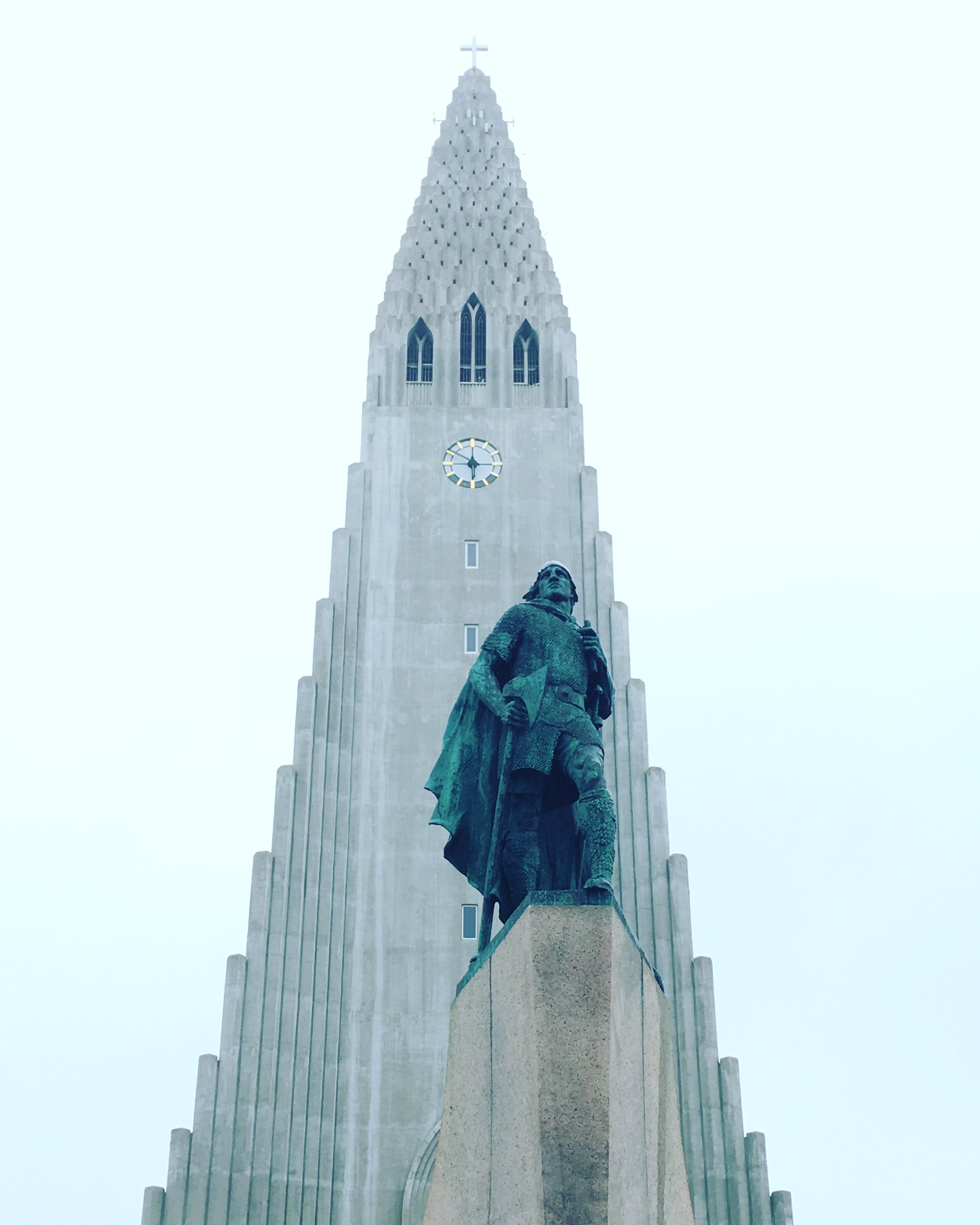 Hallgrímskirkja and Leifur Eiríksson