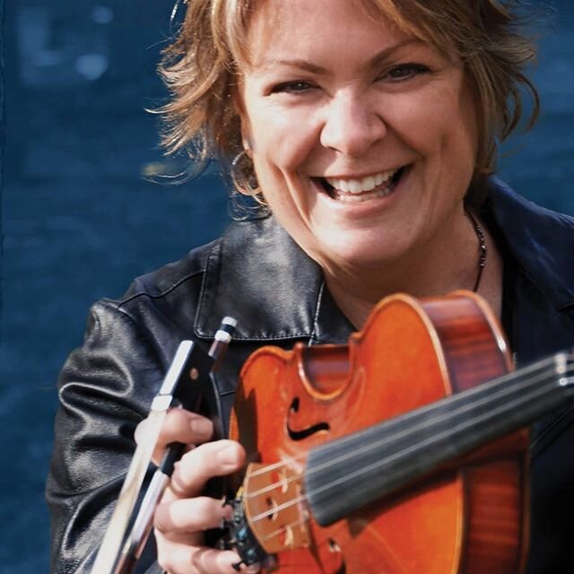 Thanks #irishmusicmagazine for posting this !!!
--------------
What is Scatter the Light? It&rsquo;s the hugely anticipated new album from fiddle virtuoso Eileen Ivers &hellip;full of heart, passion and technical precision. 
On Scatter the Light (Mus
