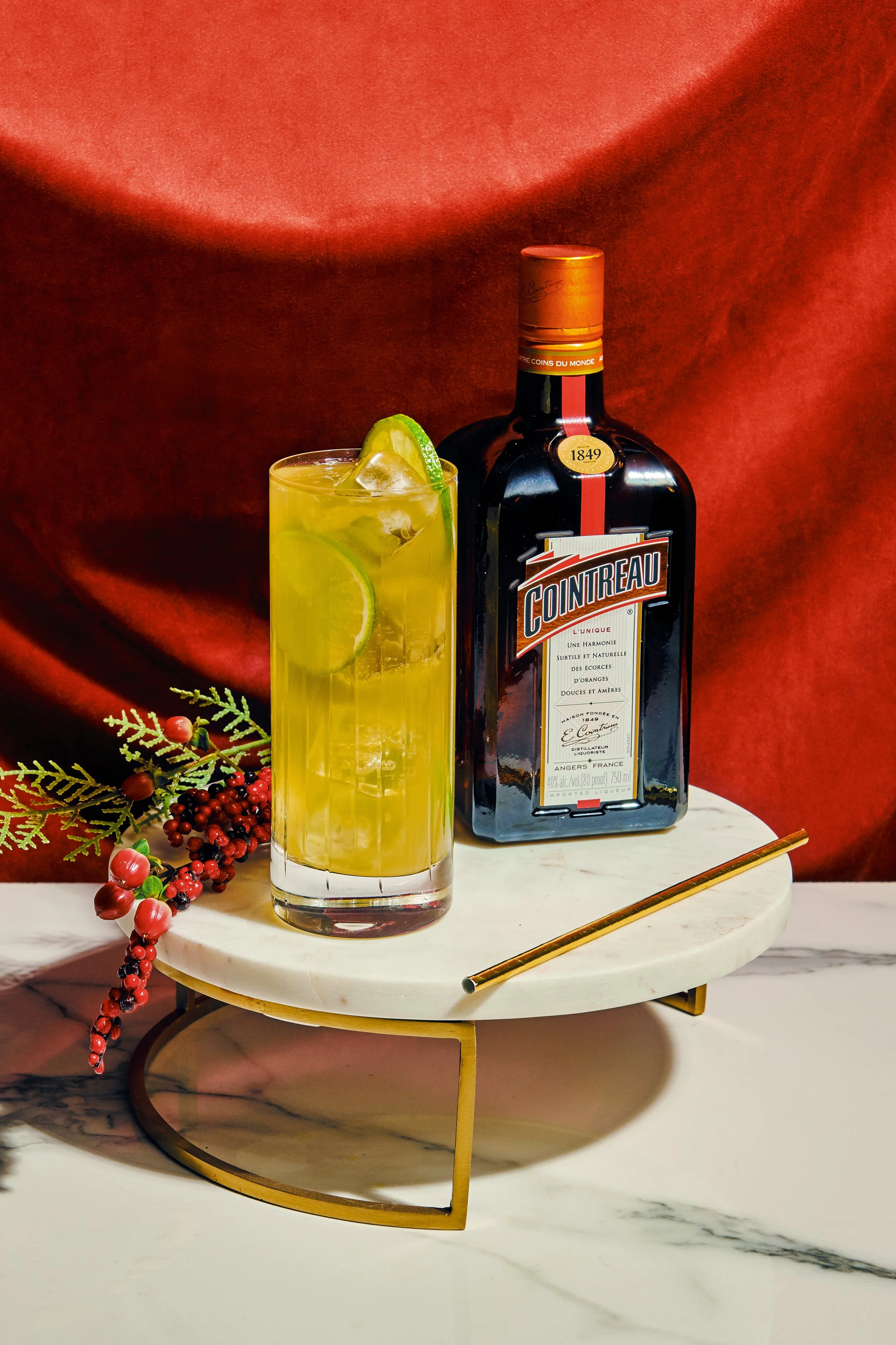 Cointreau_No9_Cocktail_Bottle_Vertical.jpg