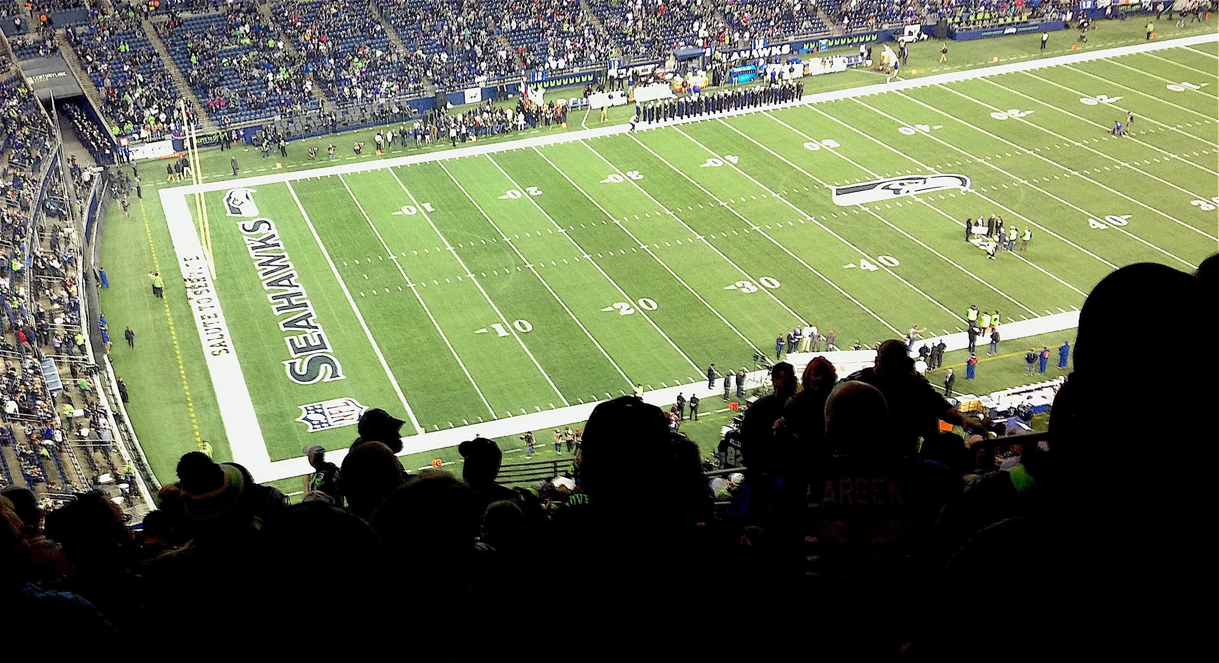 3 Best Places to watch the Seahawks in Friday Harbor