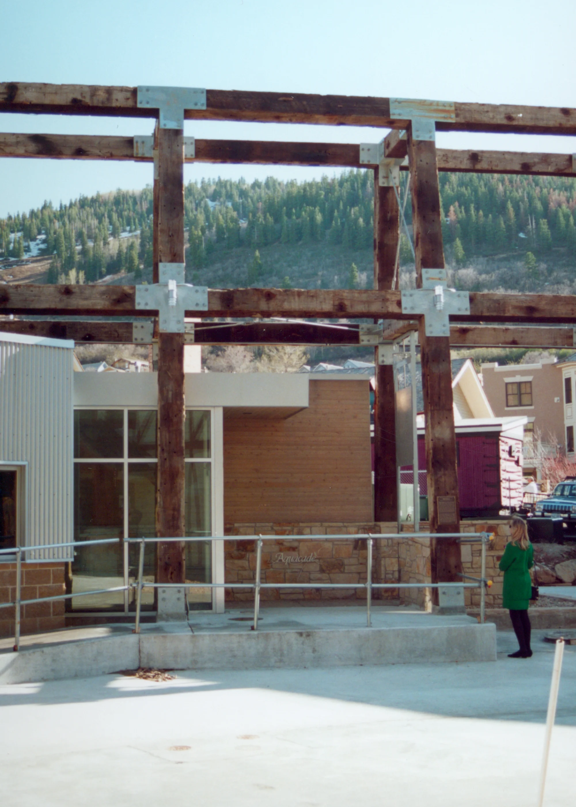 aquacade-2_1.jpg