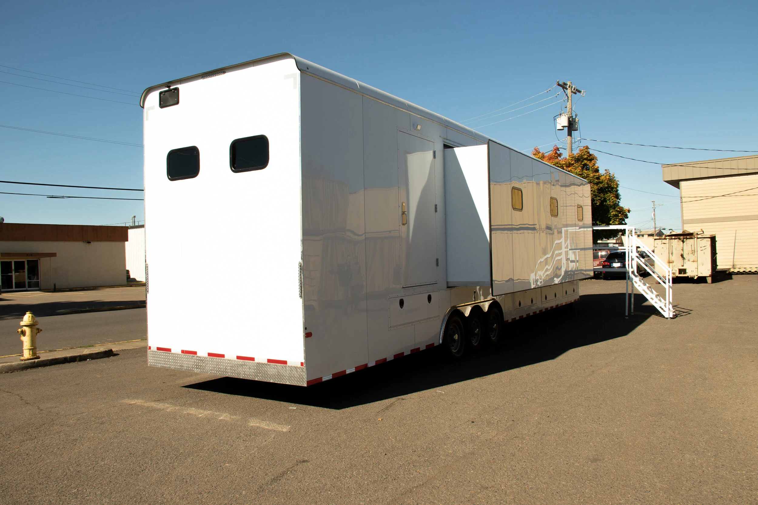 trailer.jpg