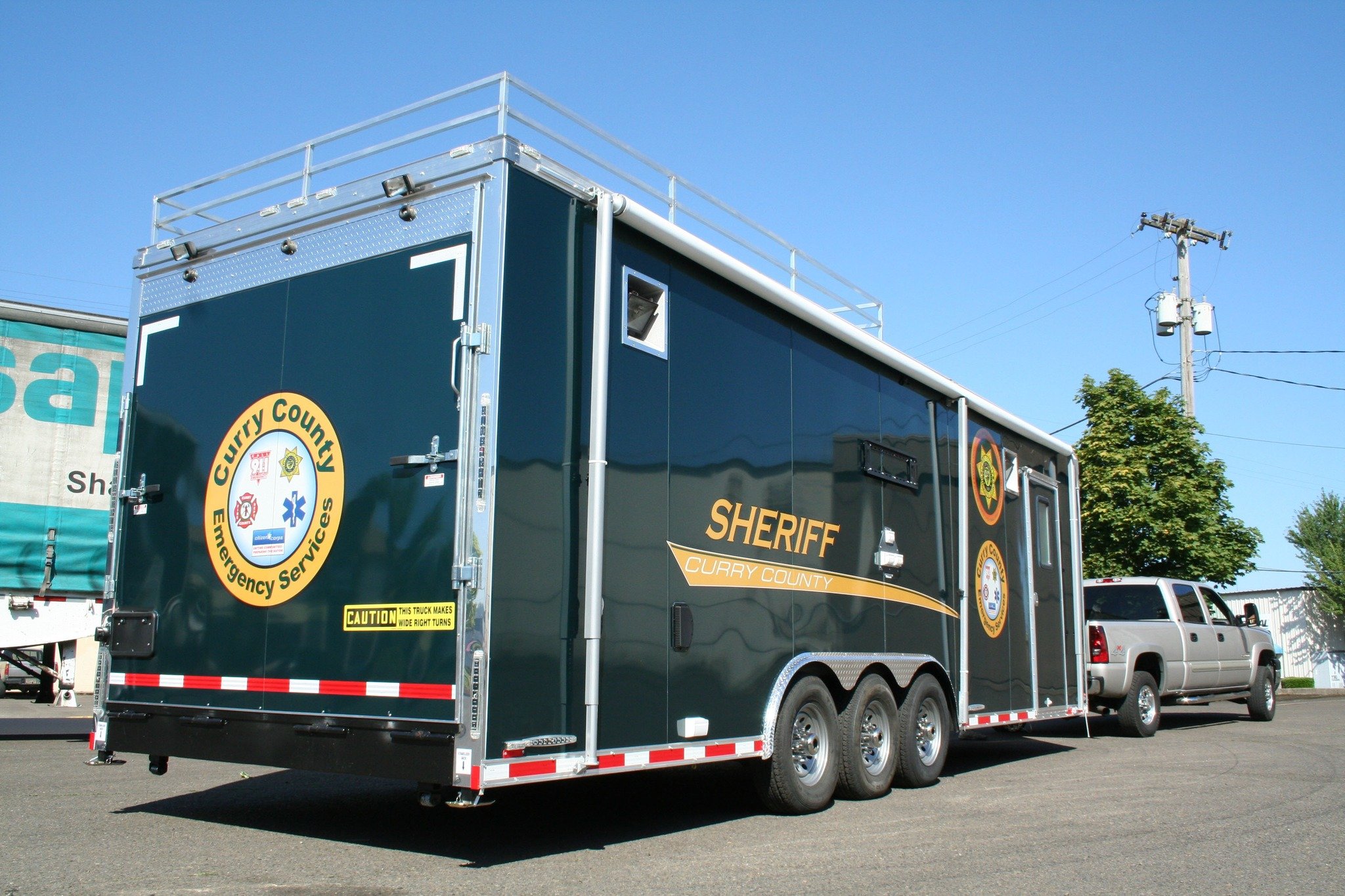 Western Shelter Command and Control trailers keep you connected and in charge. 🫡

Our mobile offices are customizable and comfortable, allowing you to focus on what matters most!

#MobileCommandCenter
#EmergencyResponse 
#WesternShelter