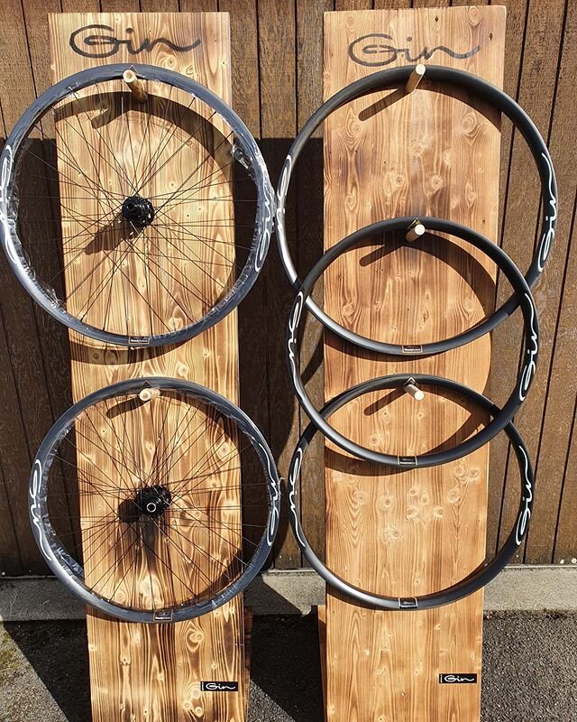 We believe a amazing product deserves be showed off. 
#mtb #mtblife #ginrims #mountainbike #outdoors #skill #nature #pedal #carbonrims #trail #enduro #soenduro #allmountain #biketuning #downhill #pumptrack #outdoors #ginswiss #ginexperience #mountain