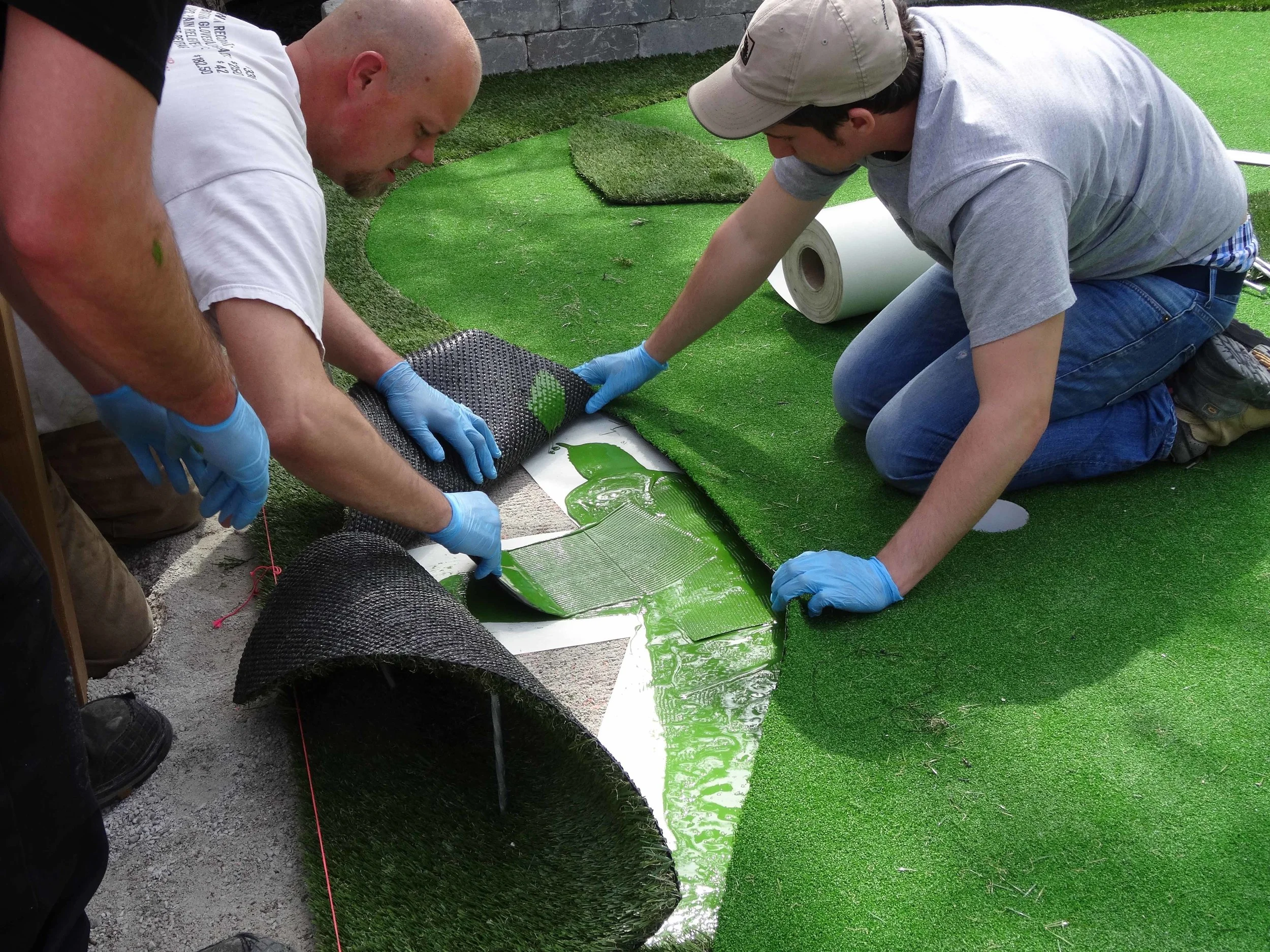 Green-Fusion-Synthetic-Turf-Adhesive-Toronto-Web.jpg