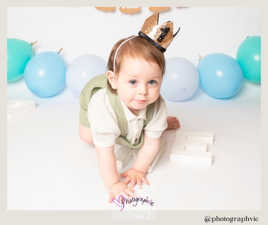 @photographvie Landscape photo of family baby and cake smash photographer CB7  - 2026-08-22T230810.850.jpg