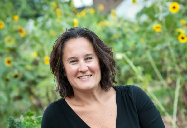 Tracy Stuckrath - garden lean.jpg