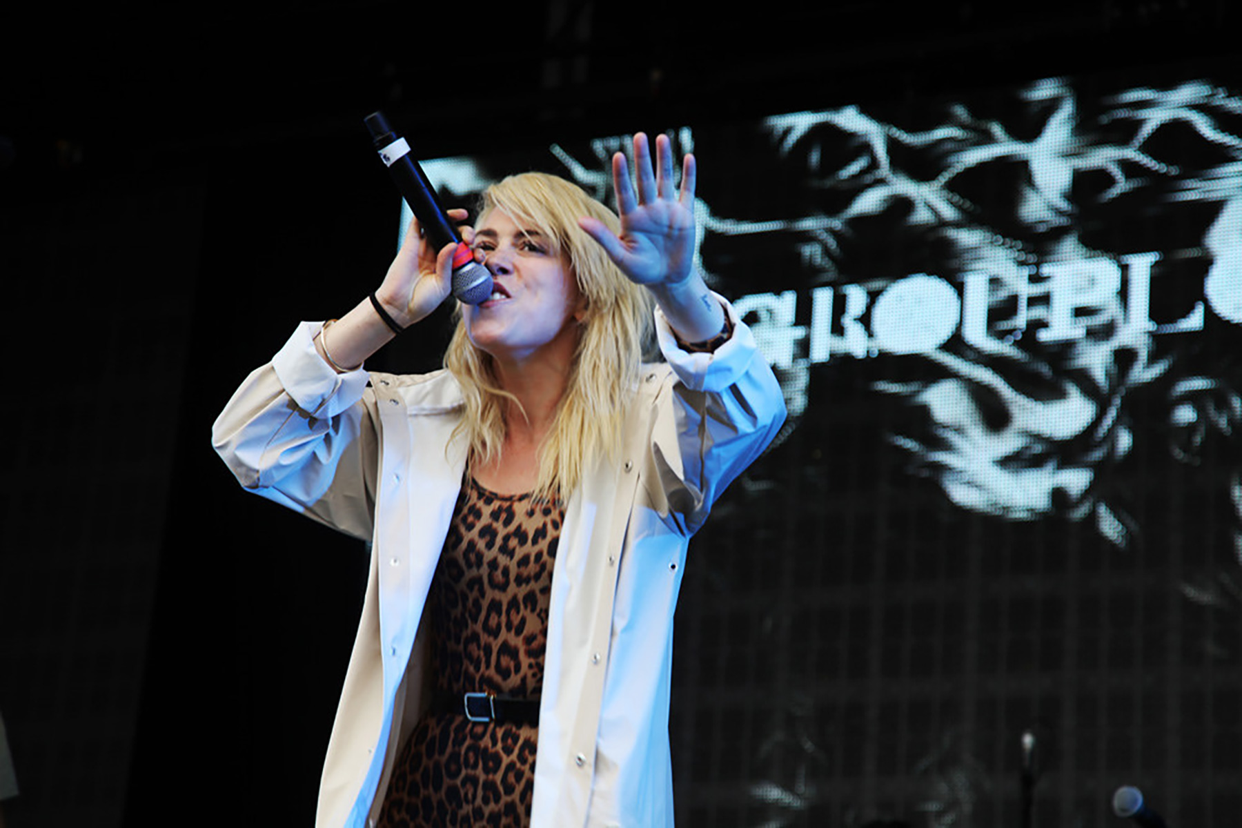 GROUPLOVE_1.jpg