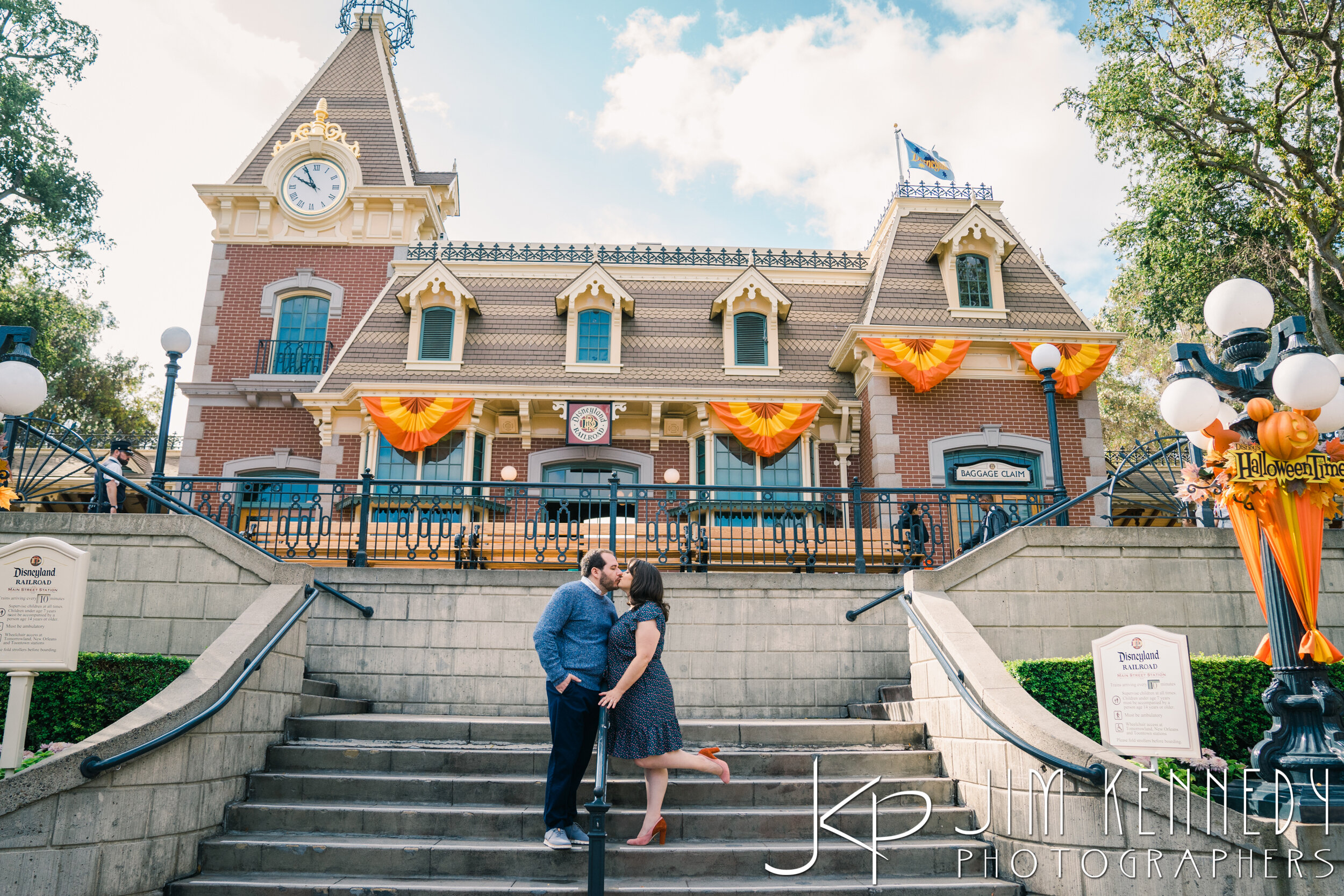 Disneyland-Engagement-Session-0070.JPG