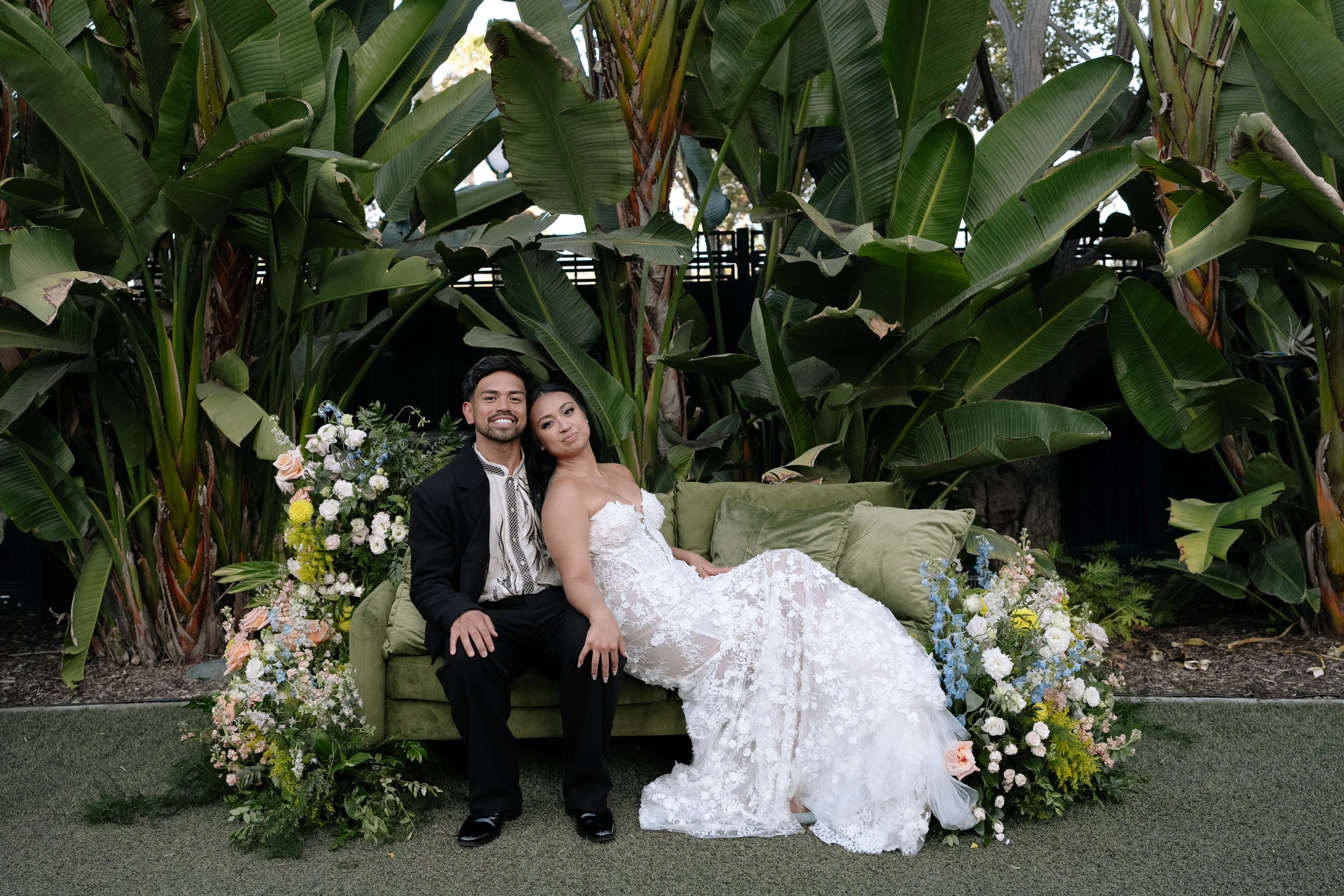 Modern Wedding at Disneyland Hotel (Alani &amp; Thomas)