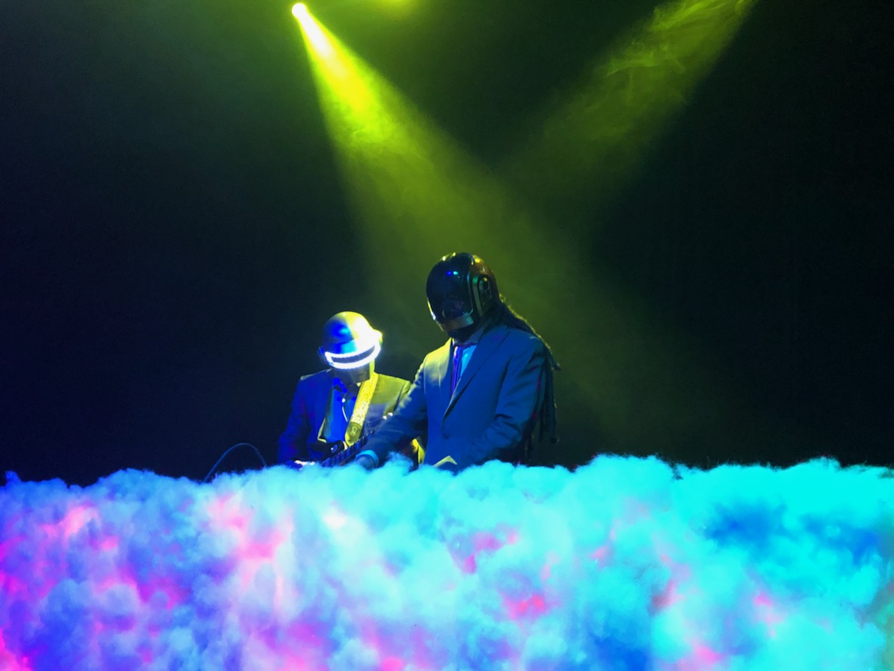 STAGE DESIGN | Cloud Dj Booth