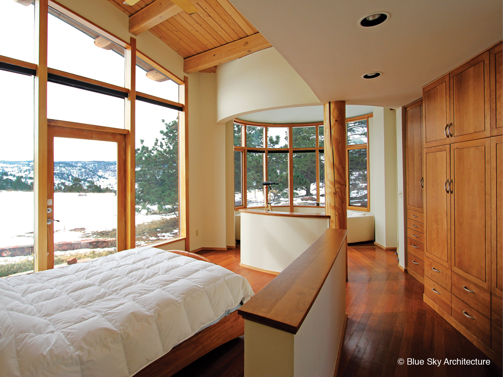 Bedroom Design with Natural Log Column