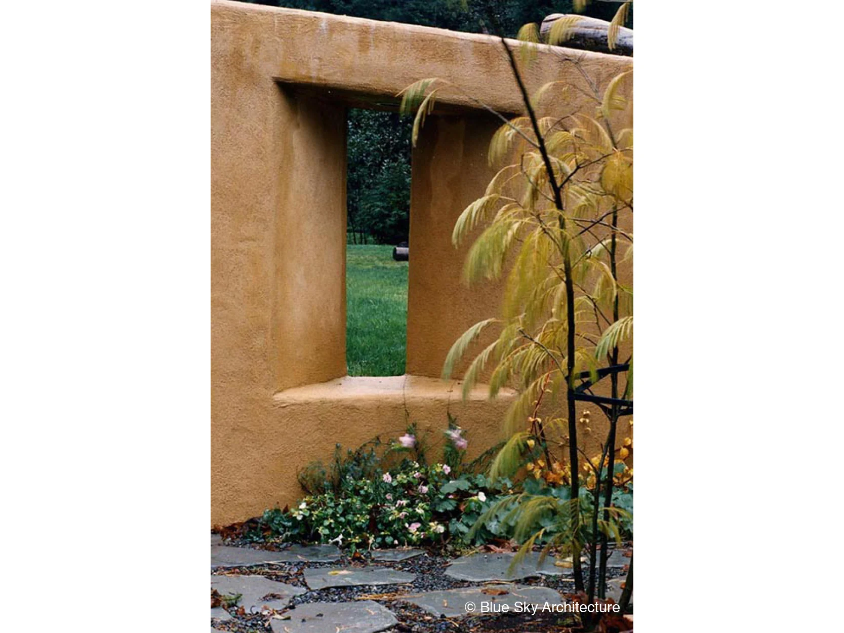 Custom Fence Design with Stucco
