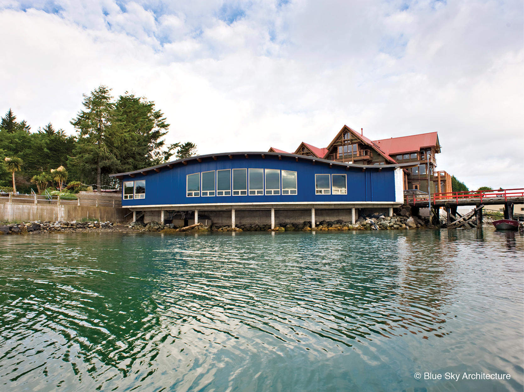 Harbourfront view of the Ucluelet Aquarium