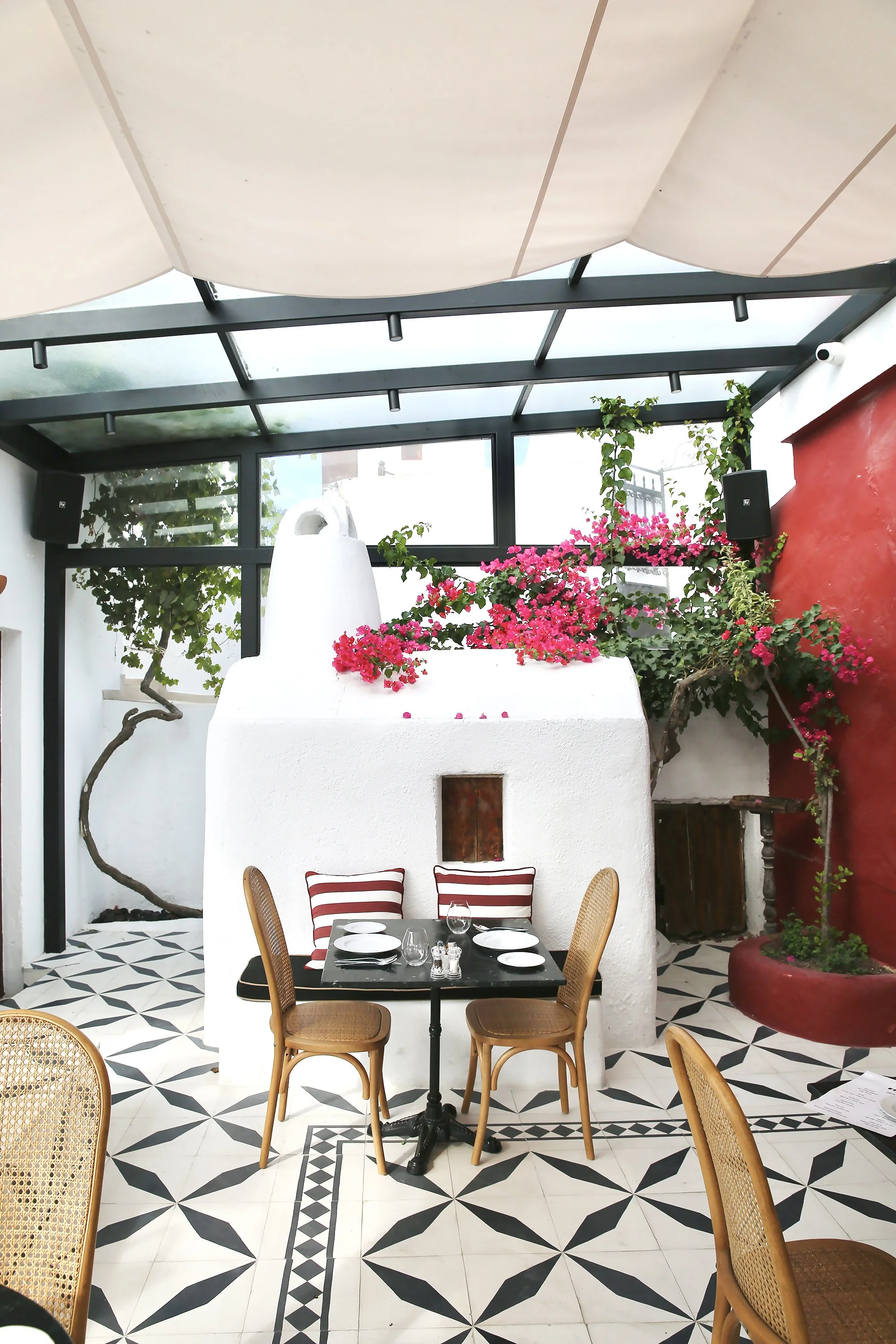 small 1V2A4680 copy.jpg