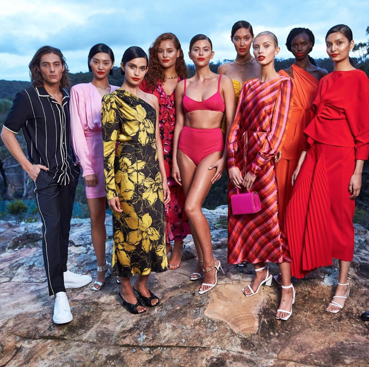 VAEFNI - DAVID JONES VIRTUAL RUNWAY