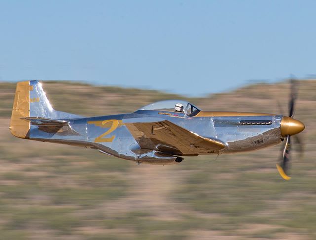 Reno Air Races 2019: P-51?Mustang “Goldfinger” diving down the Valley of Speed #renoairraces #p51 #mustang #goldfinger#reno #nevada #renotahoe #wwii #militaryaircraft #kristofferglennimagery #kristofferpfalmer #pfalmer #nikond800