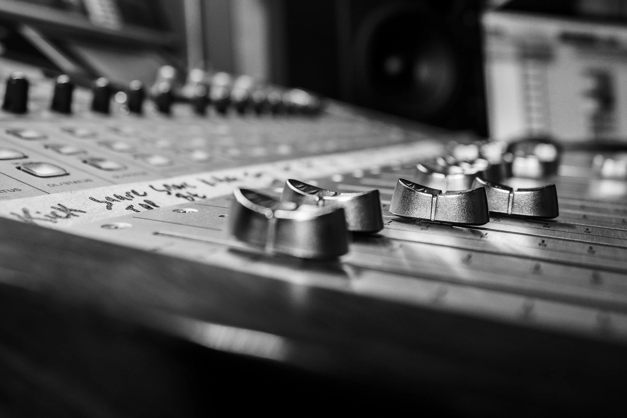 silvestre-leon-9WBkZaxOBEg-unsplash.jpg