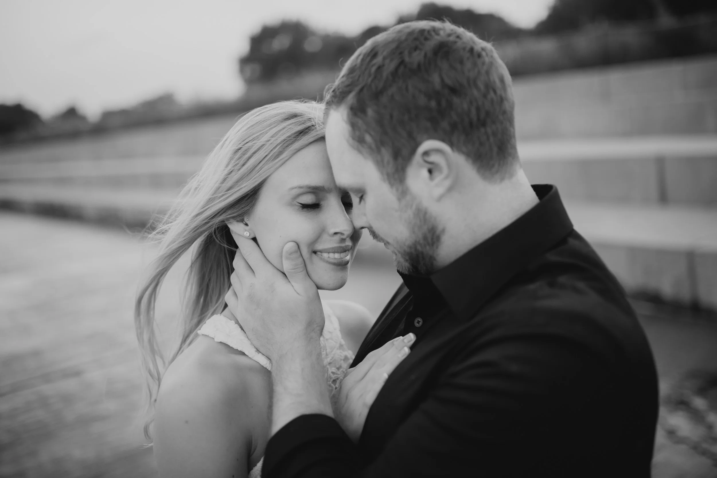 Montrose Harbor Engagement Session_Polly C Photography_20171731190853-2.jpg