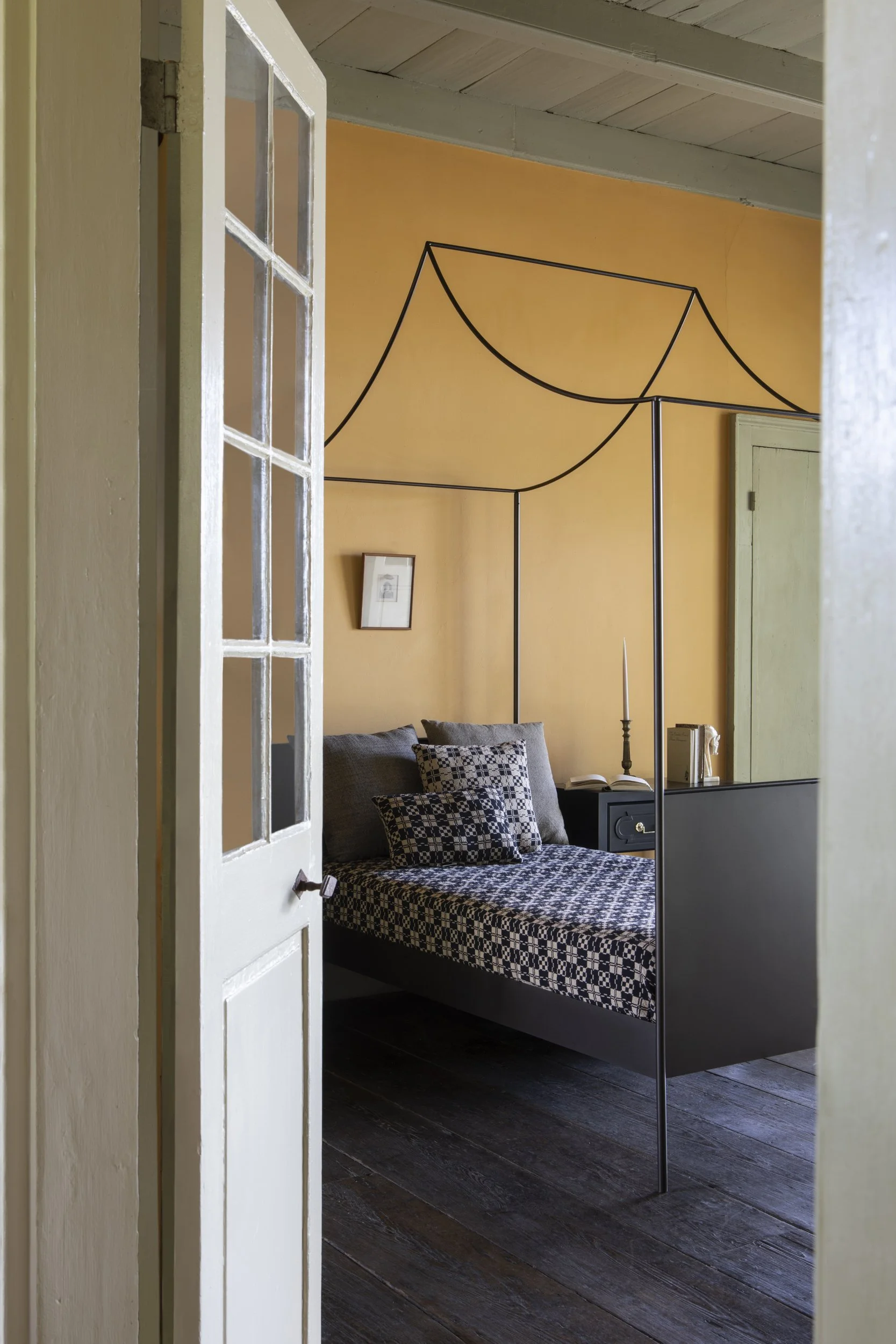 jacqueline-marque-handmade-furniture-maker-010.jpg