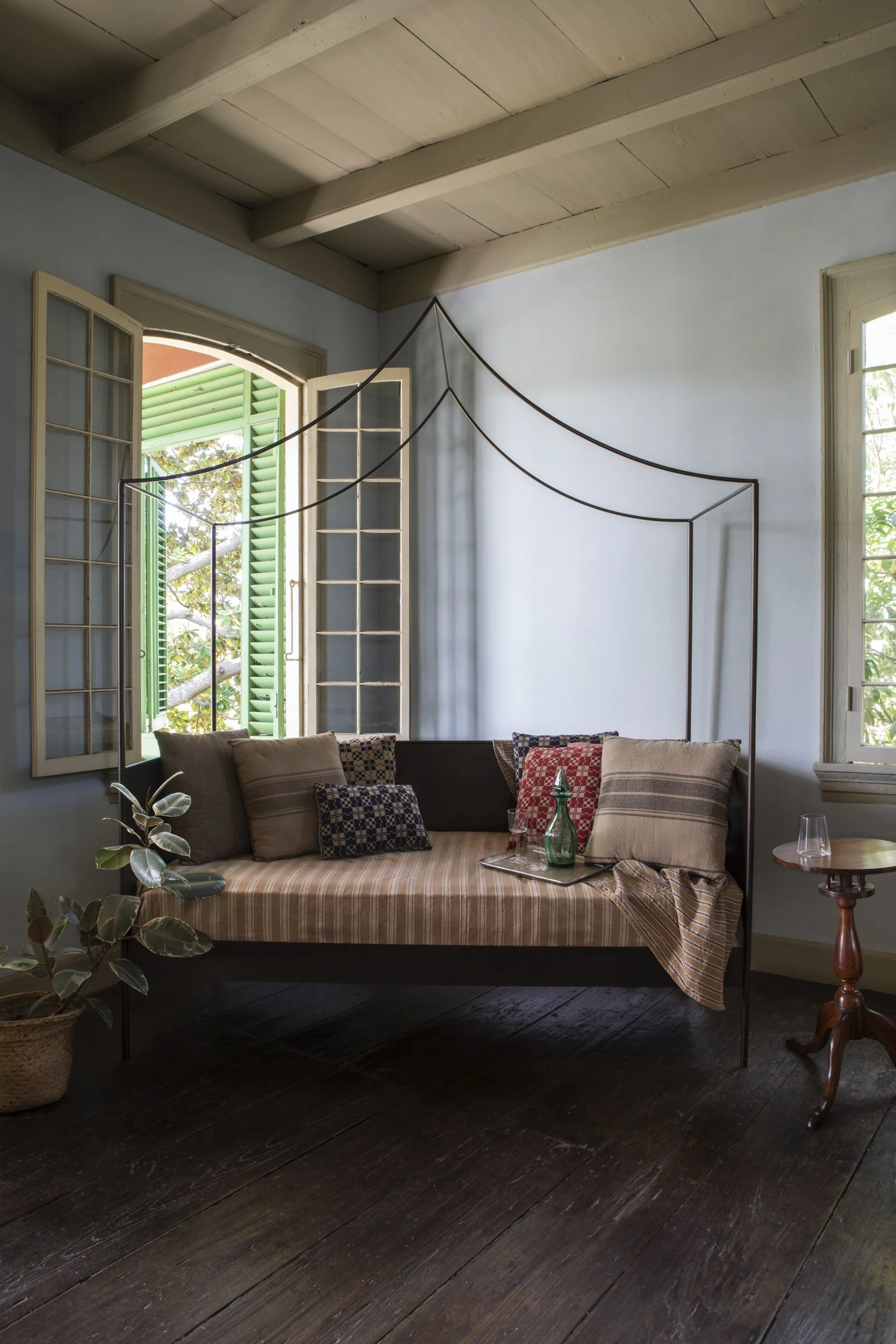 jacqueline-marque-handmade-furniture-maker-013.jpg