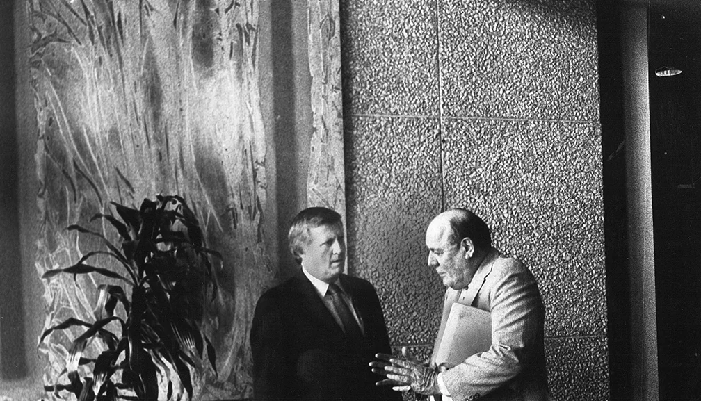  Bavasi with George Steinbrenner at the owners meeting. 