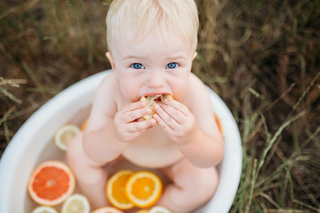 Hey y’all! I’m so exited to offer Summer Citrus Sessions! 20 minutes, 5 images, $125 and options to purchase more images. Happening the evening of Friday, July 12 in Spring Hill! #visitnashville #visitspringhill #visitfranklin #summertime