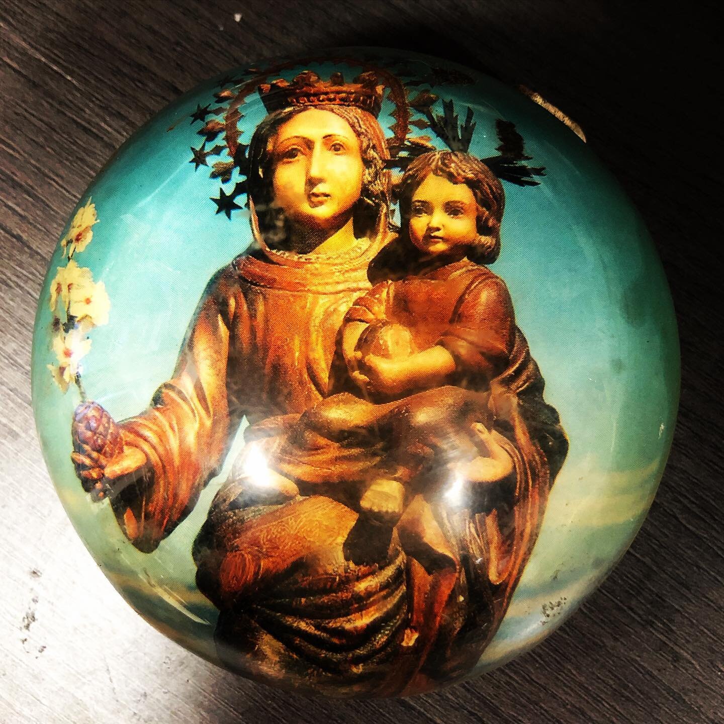 Ultra religious paper weights making a comeback #raval